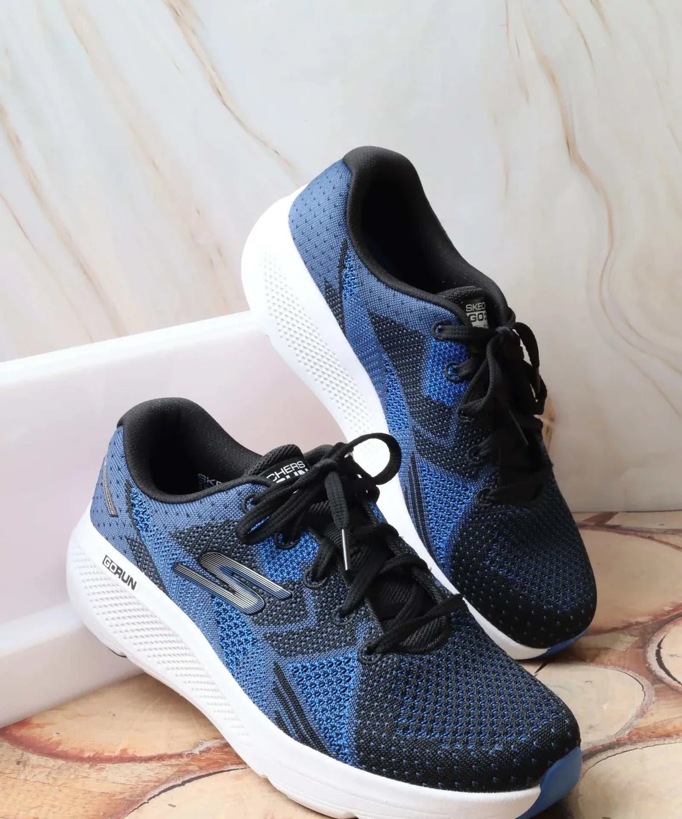 SKECHERS GO RUN ELEVATE MEN 220330 