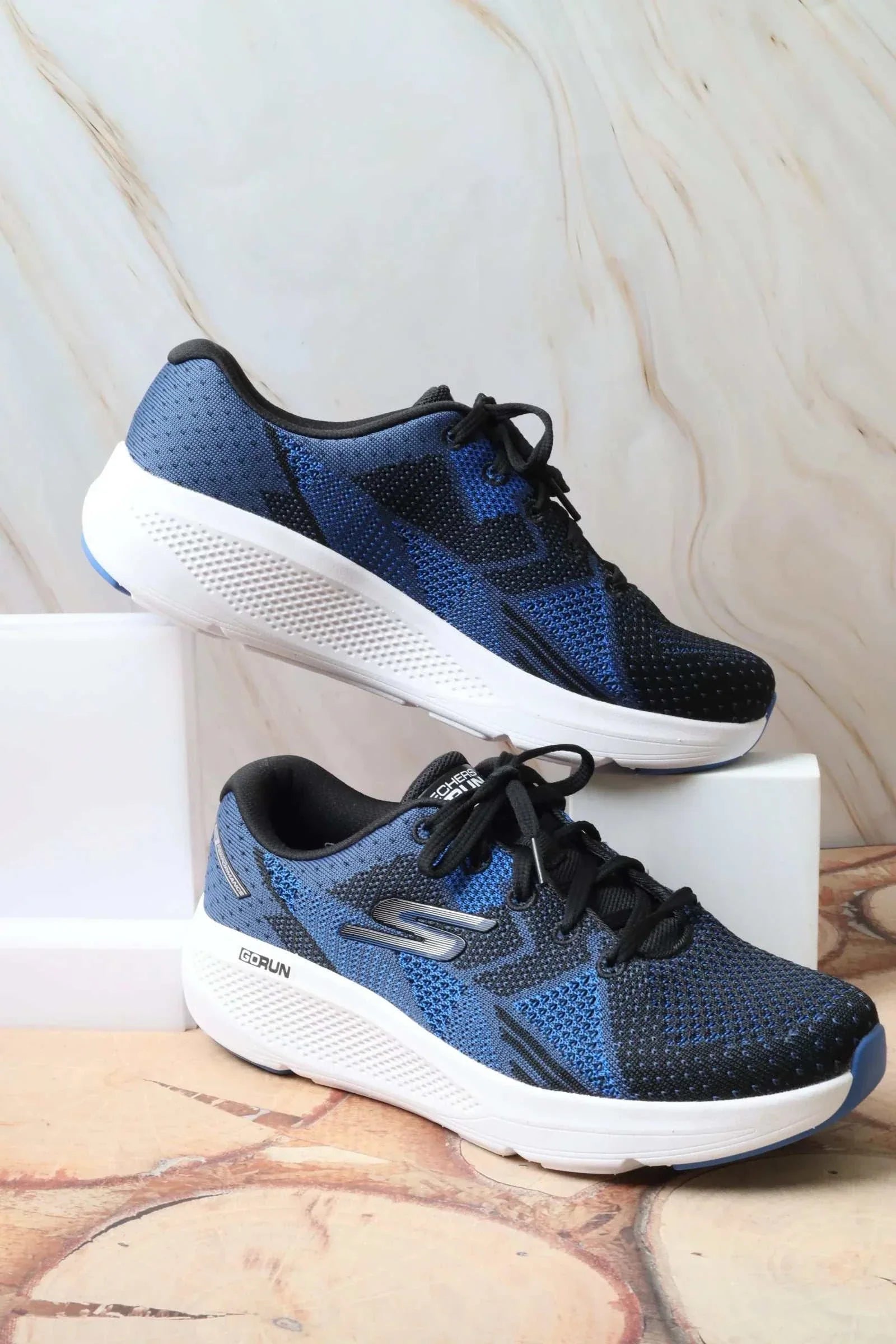 SKECHERS GO RUN ELEVATE MEN 220330 