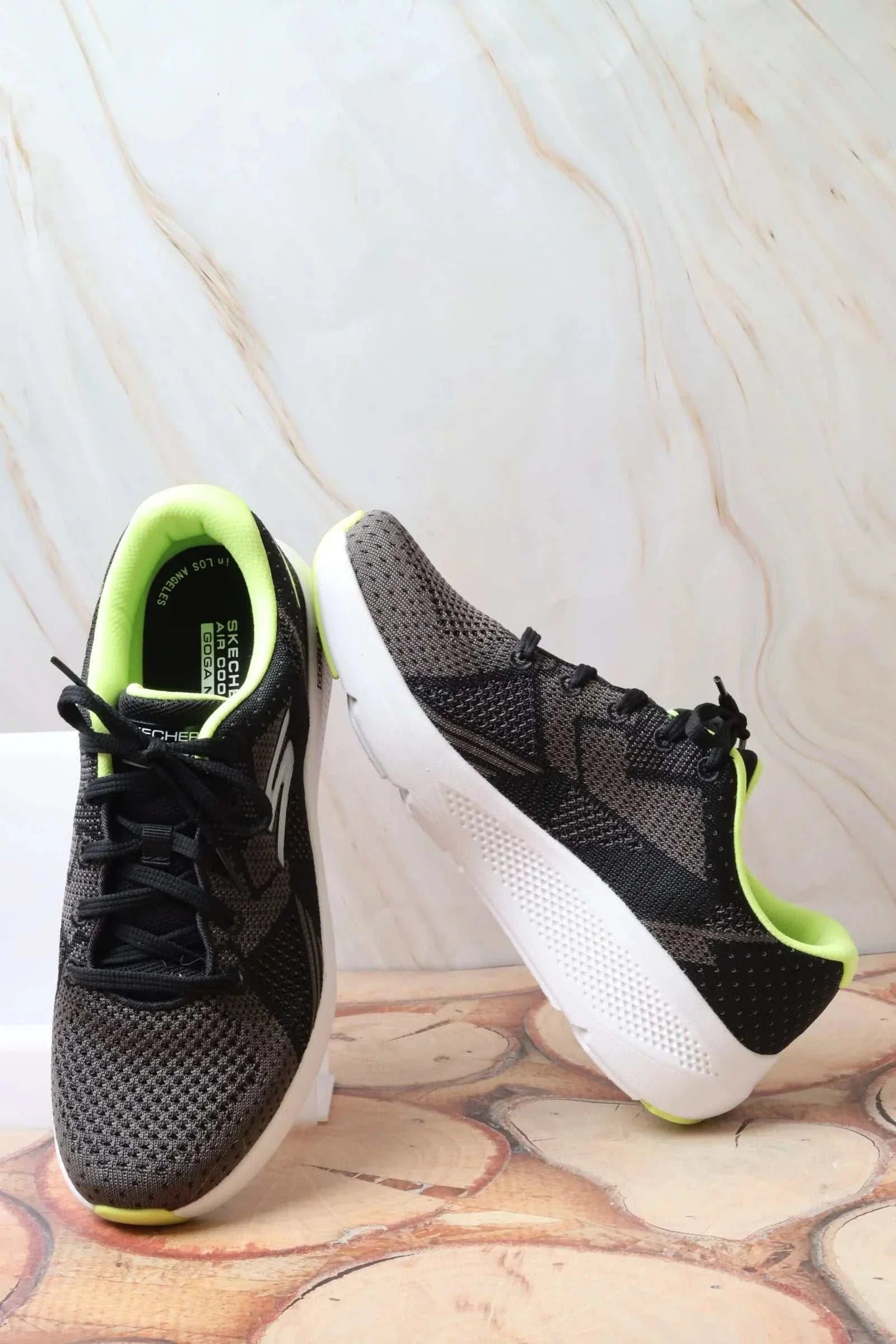 SKECHERS GO RUN ELEVATE MEN 220330 