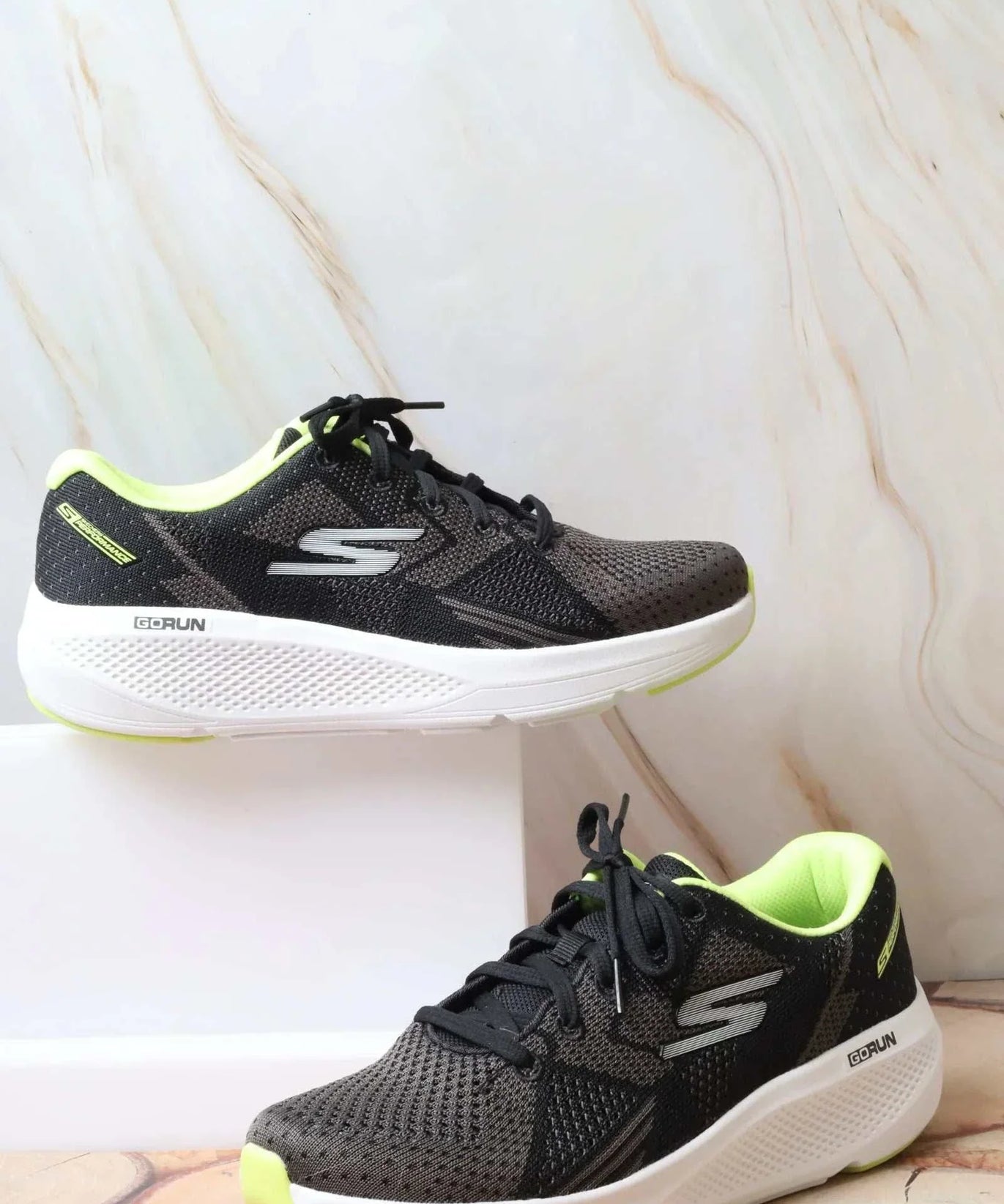 SKECHERS GO RUN ELEVATE MEN 220330 