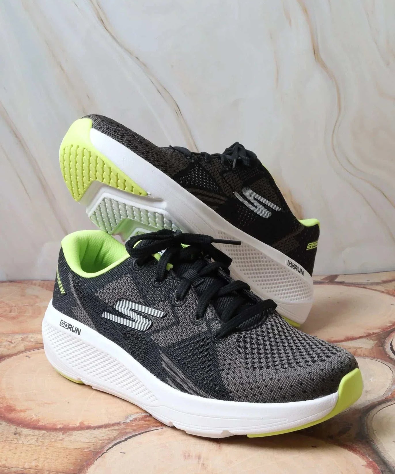 SKECHERS GO RUN ELEVATE MEN 220330 