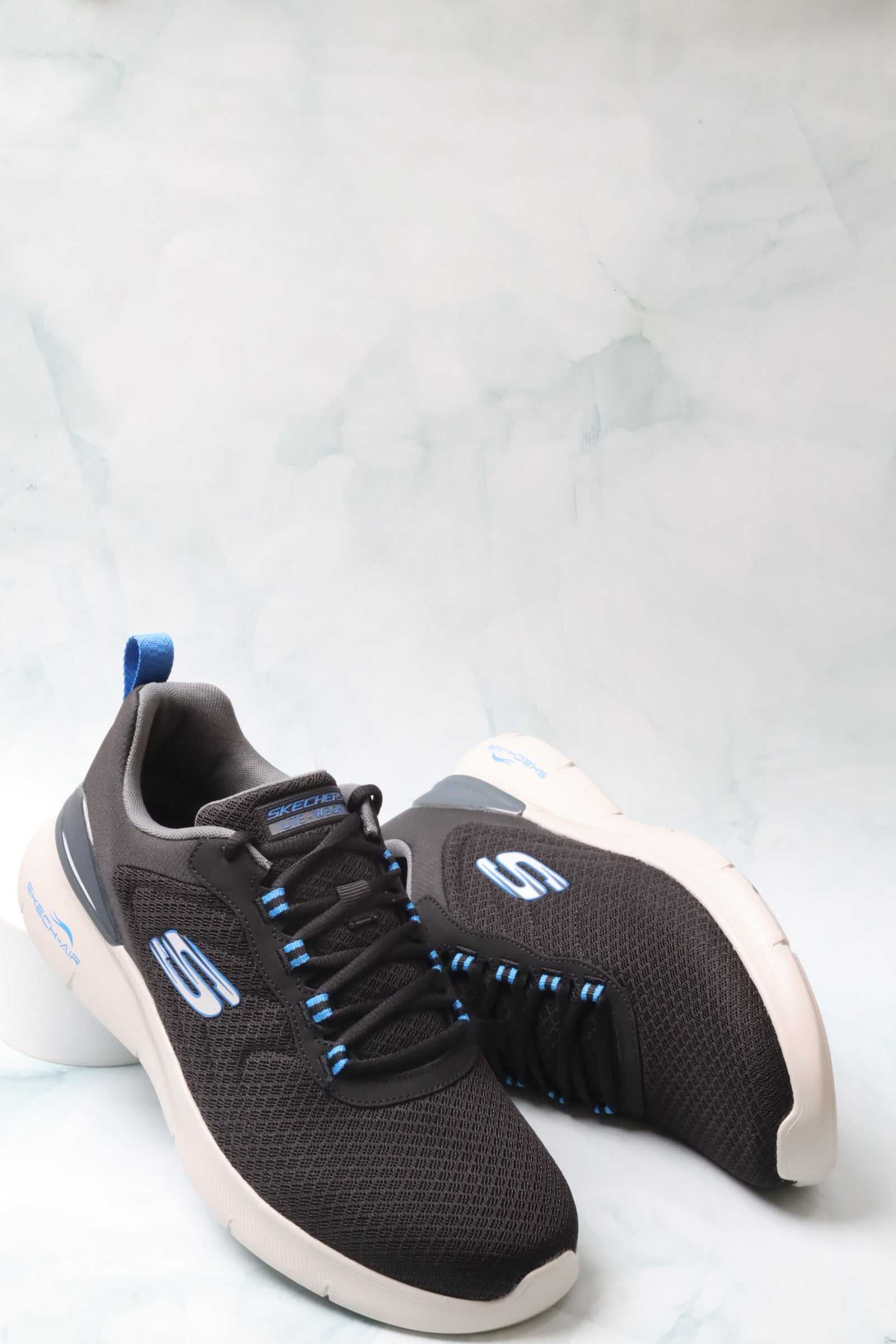 سكيتشرز رجالي اير ديناميت 232971