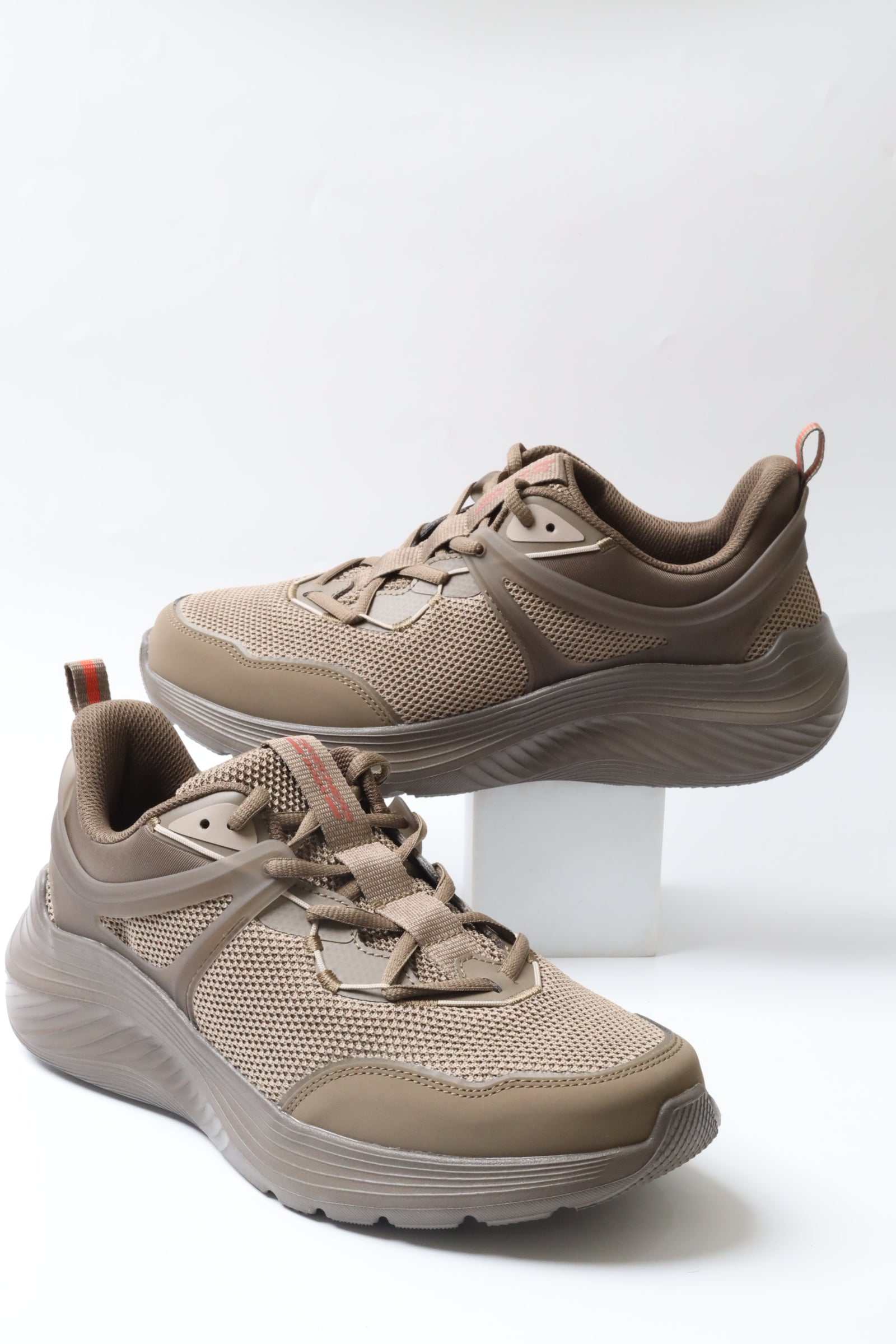 سكيتشرز رجالي بوبس سكواد 118221