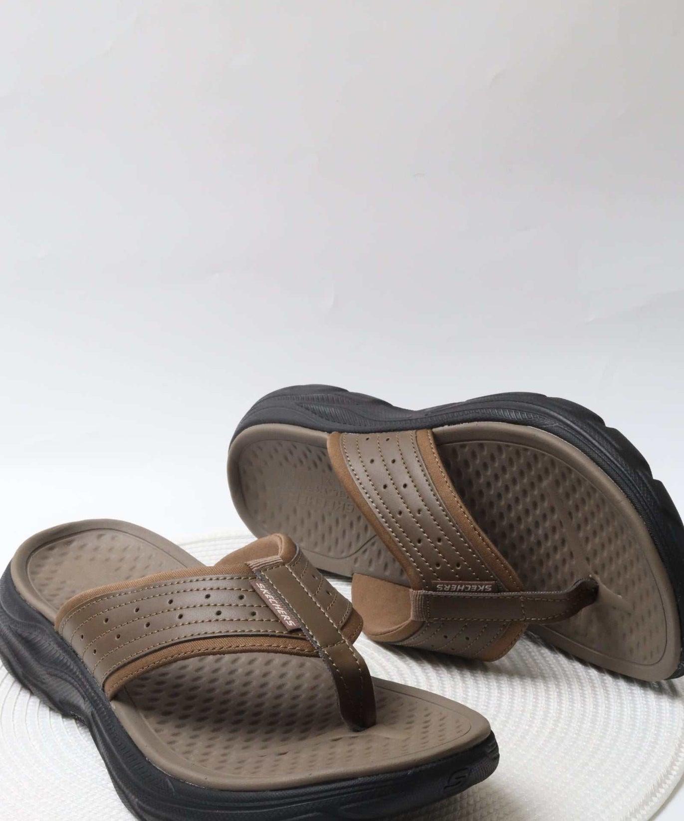 سكيتشرز رجالي ريفولتد 205166