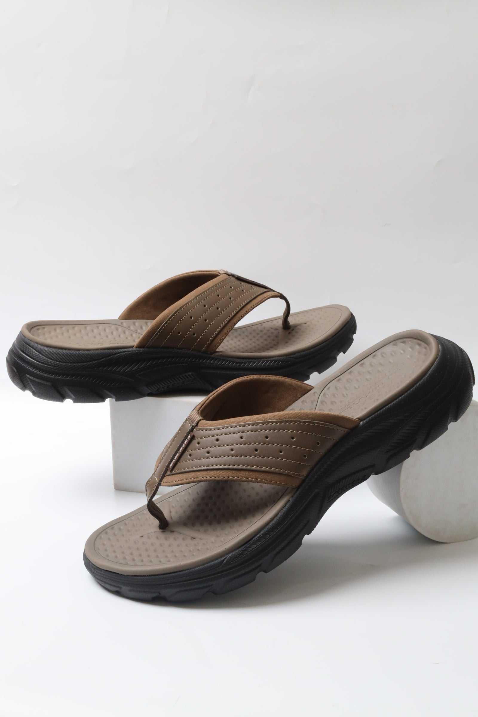 سكيتشرز رجالي ريفولتد 205166