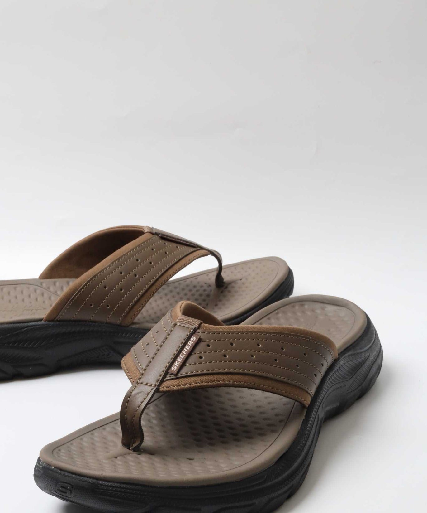 سكيتشرز رجالي ريفولتد 205166