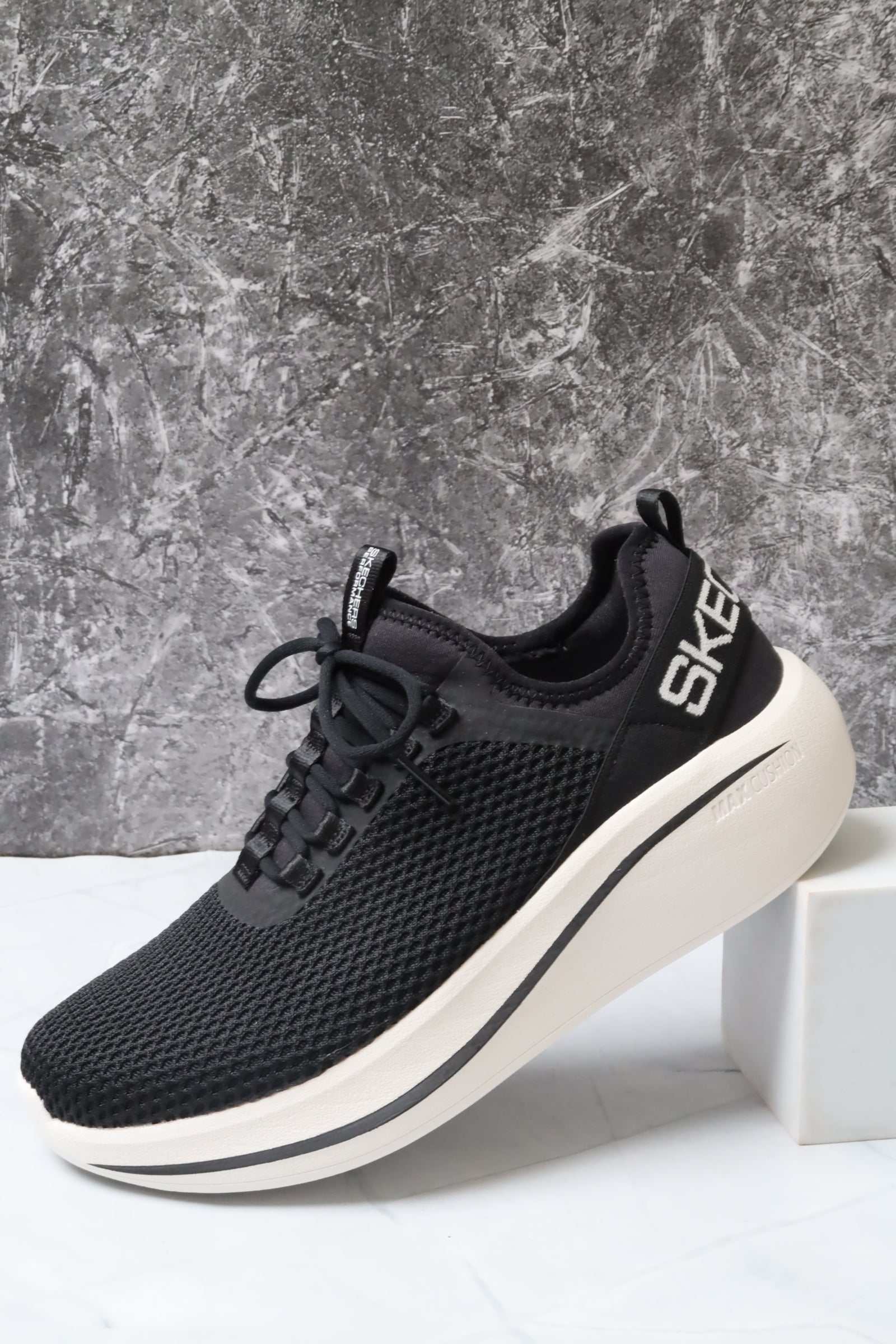 سكيتشرز نسائي ماكس كوشنينج 129254