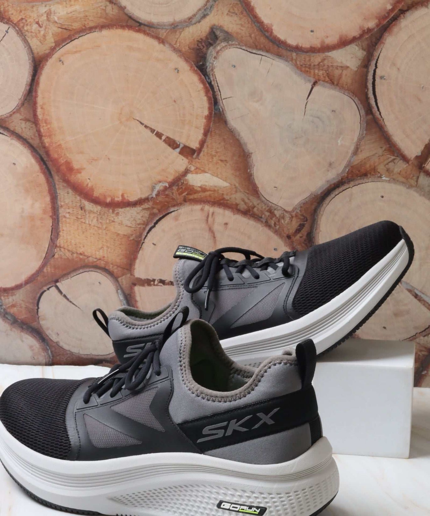 سكيتشرز رجالي جو رن إليفيت 220850