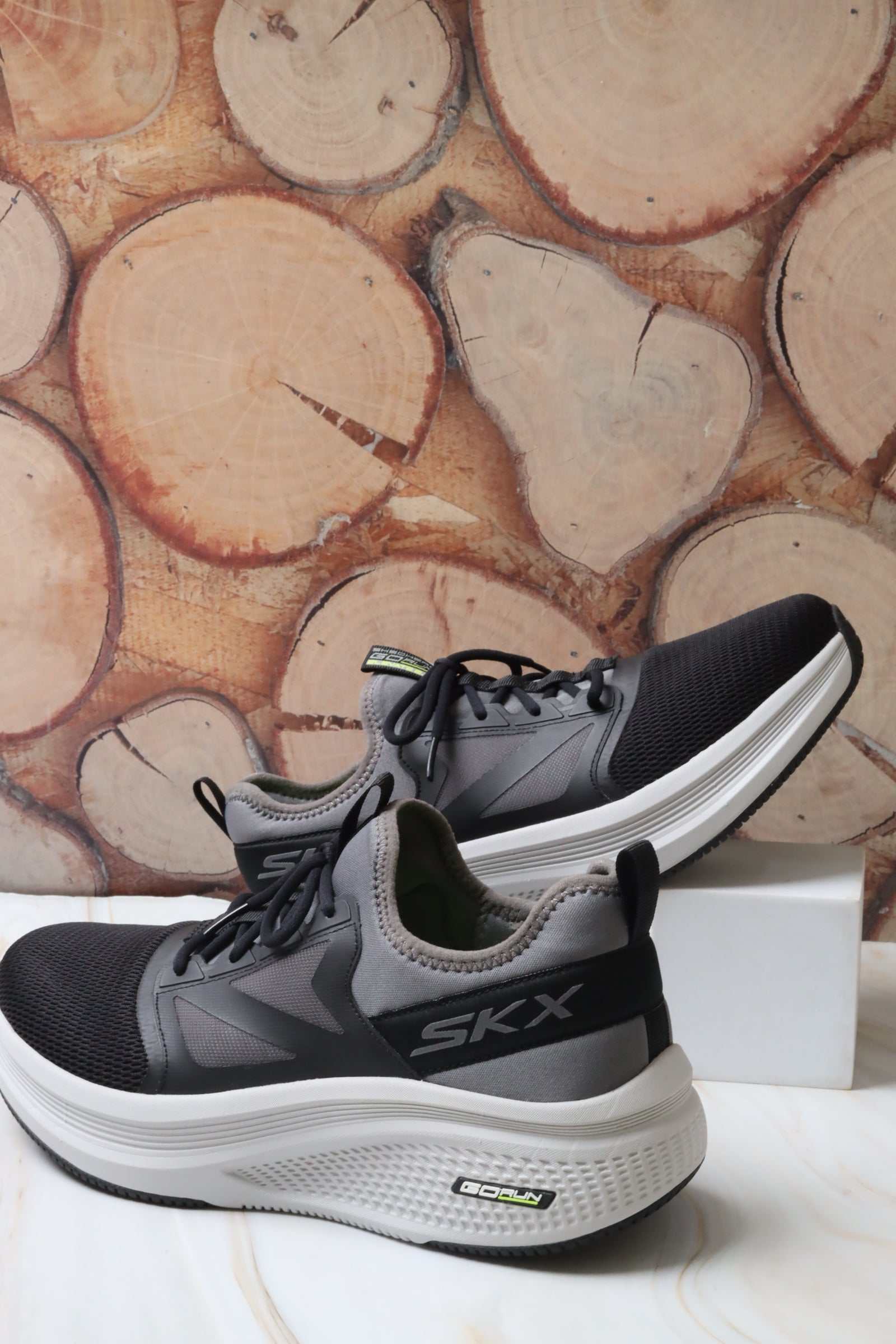 سكيتشرز رجالي جو رن إليفيت 220850