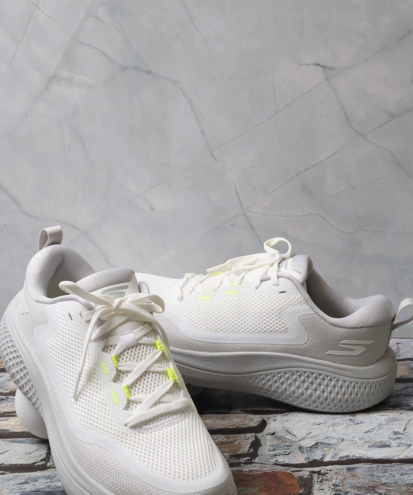 سكيتشرز رجالي جو رن 246086