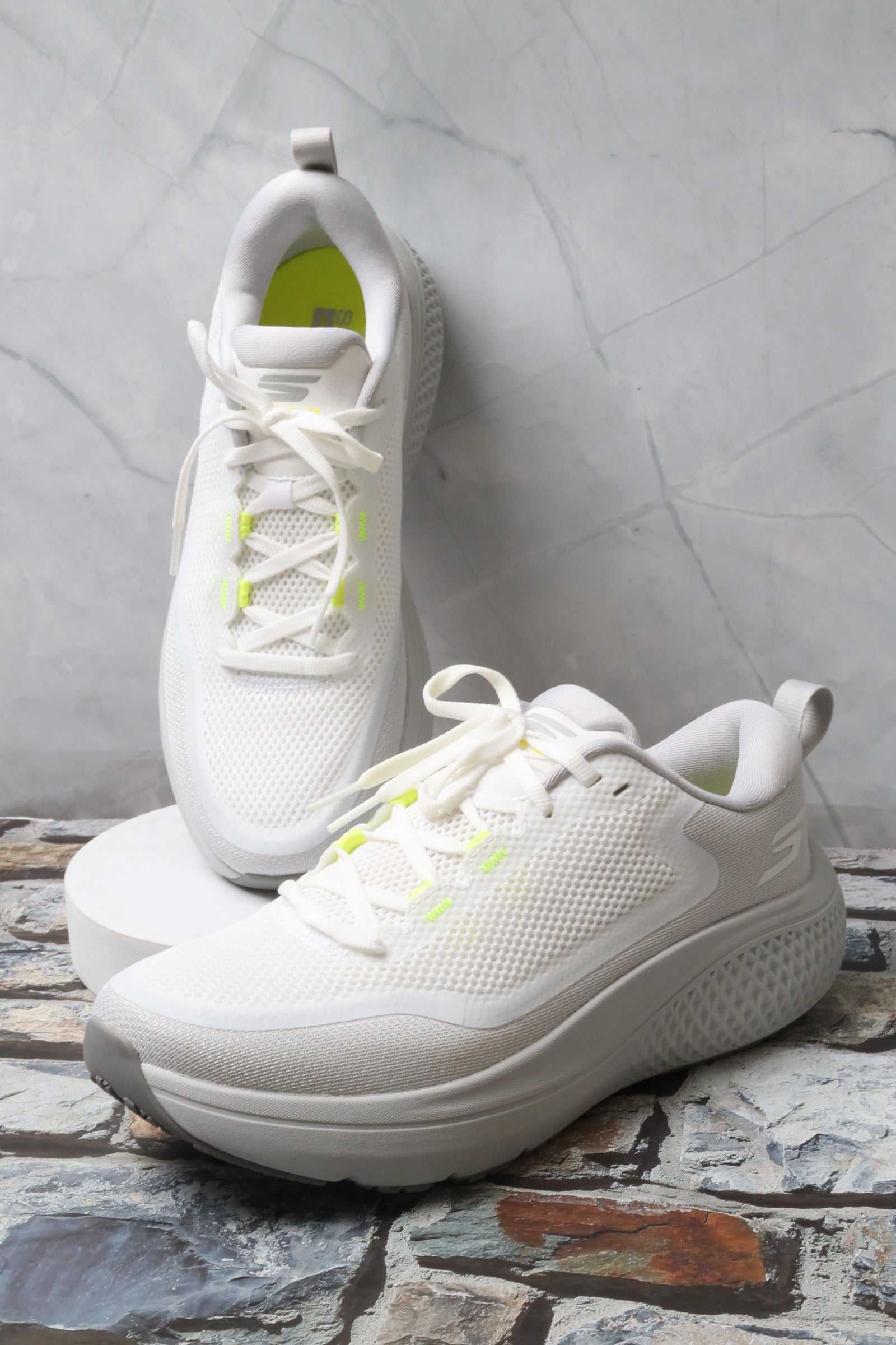 سكيتشرز رجالي جو رن 246086