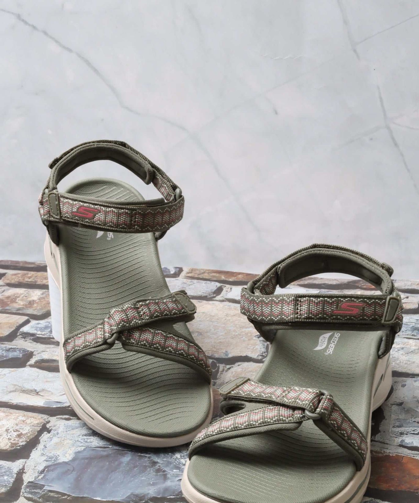 سكيتشرز نسائي جو ووك آرتش فيت 140256