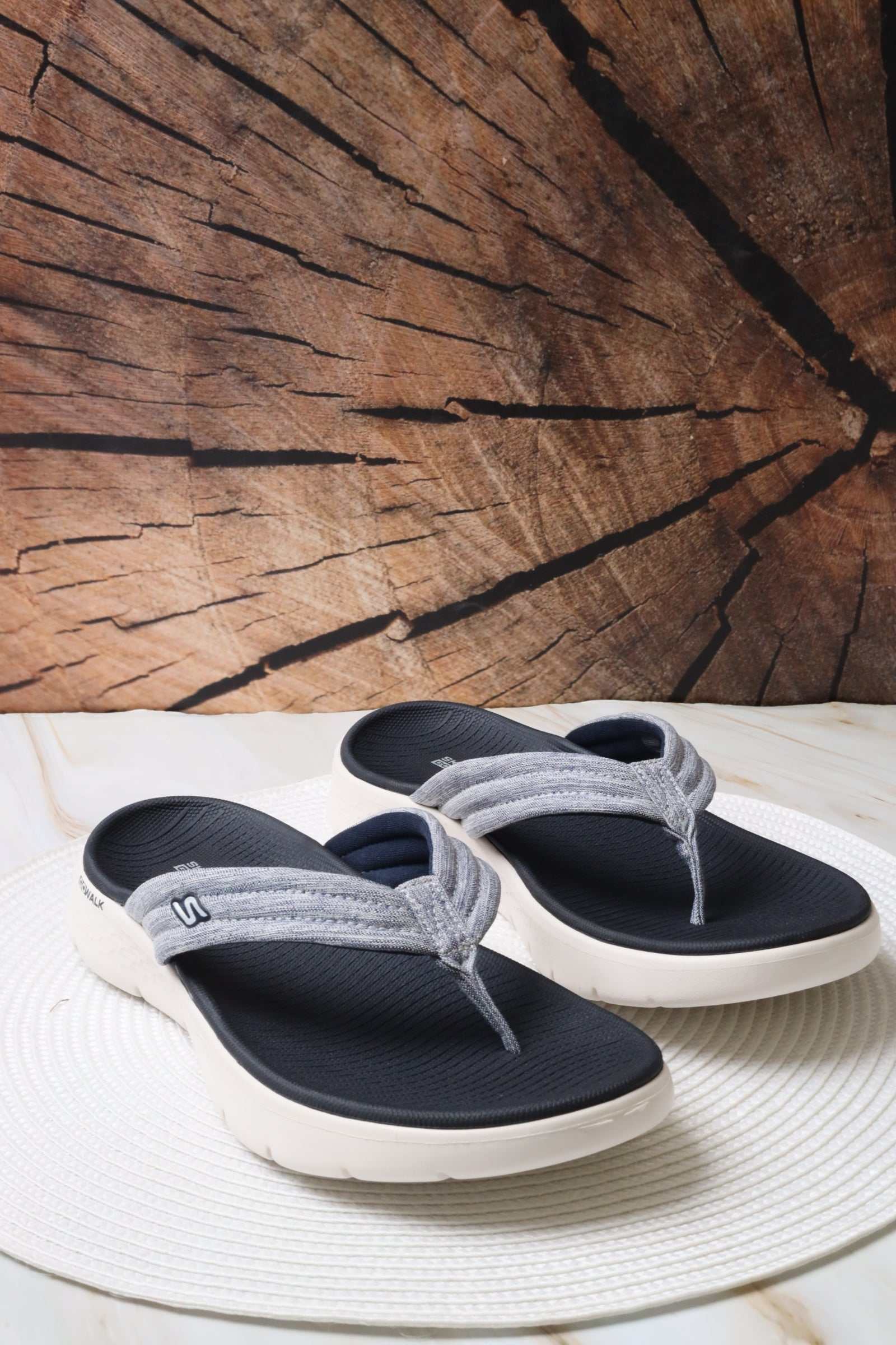 سكيتشرز نسائي جو ووك فليكس 141414