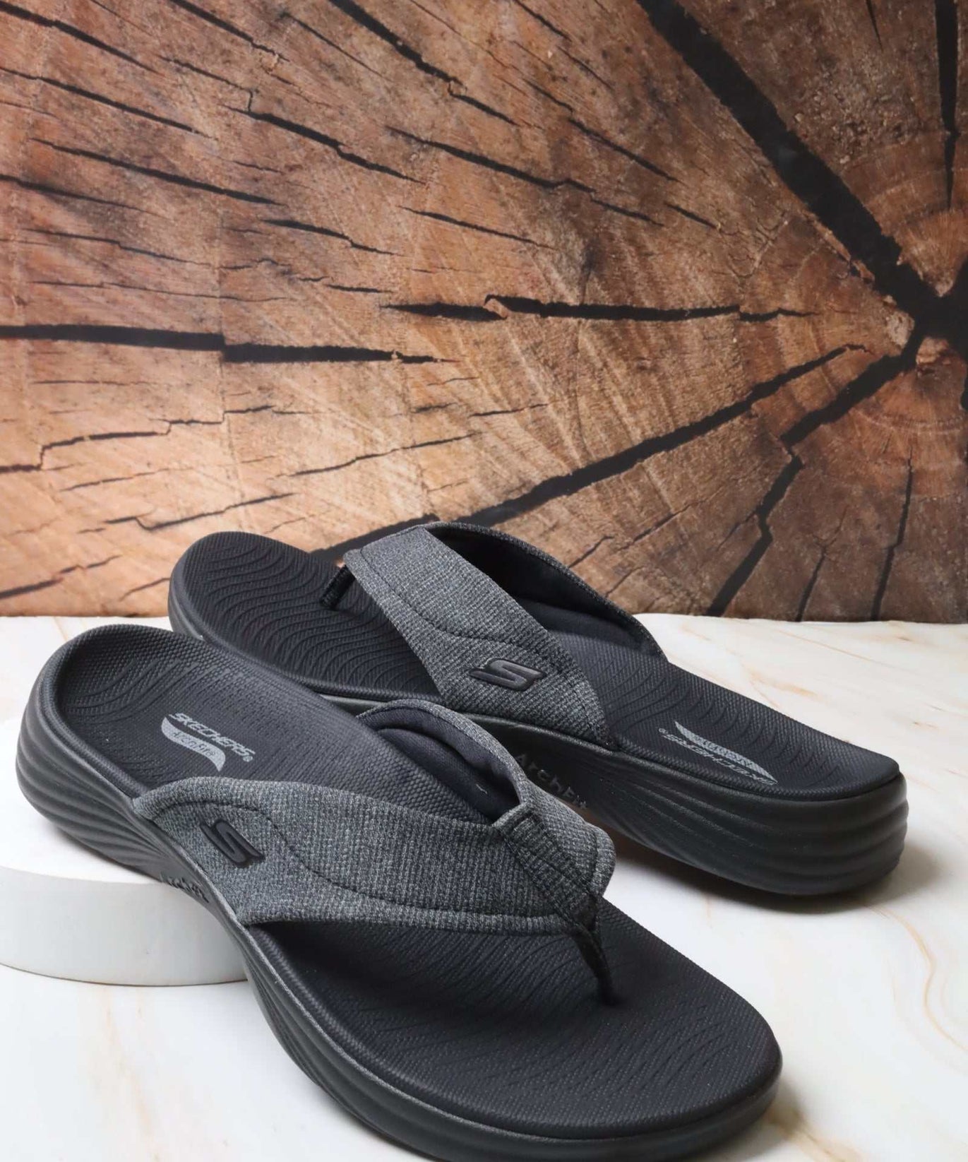 سكيتشرز نسائي آرتش فيت 141300