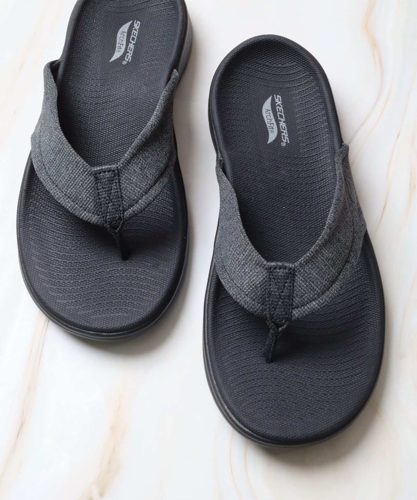 سكيتشرز نسائي آرتش فيت 141300