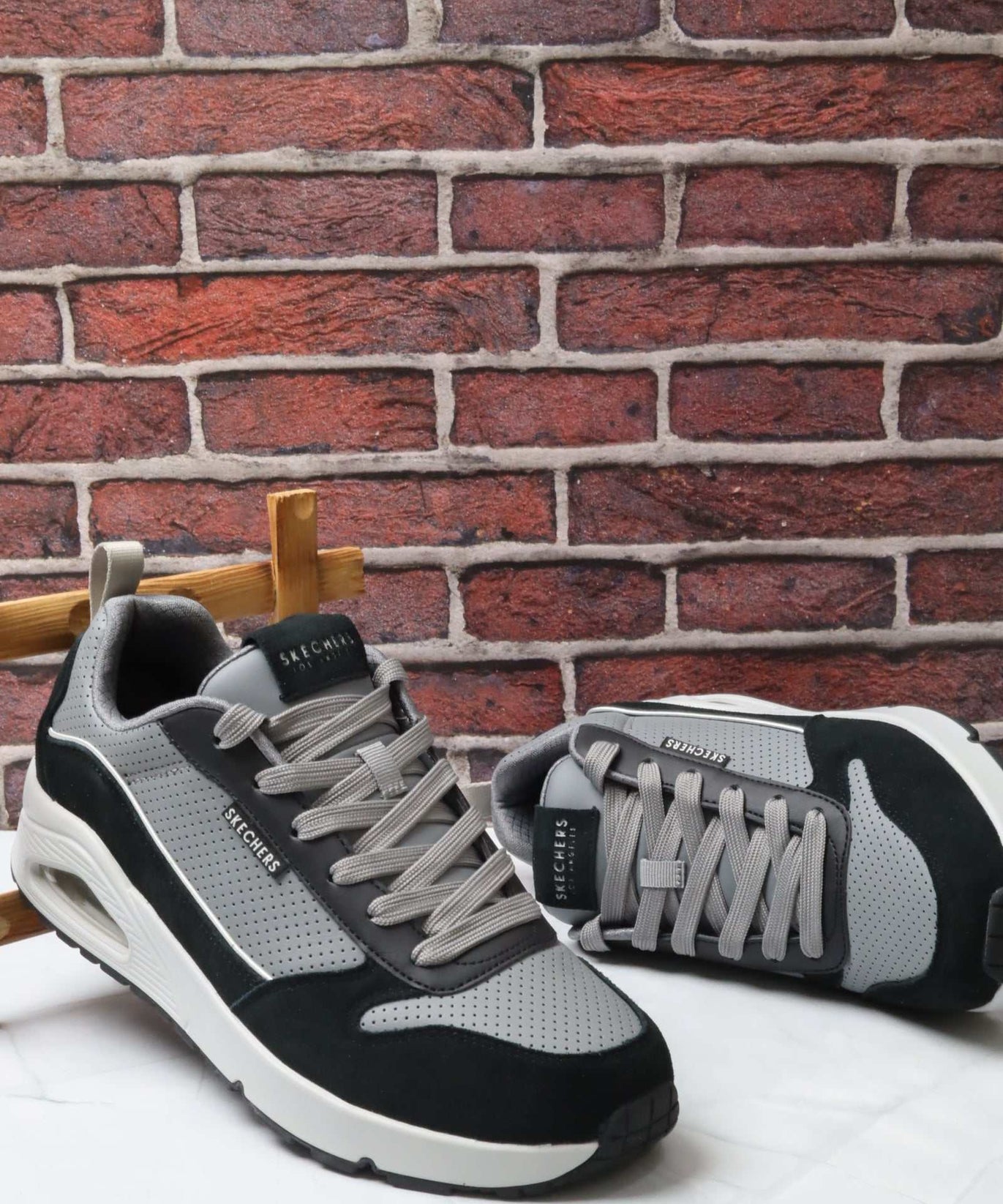 سكيتشرز رجالي أونو 183011