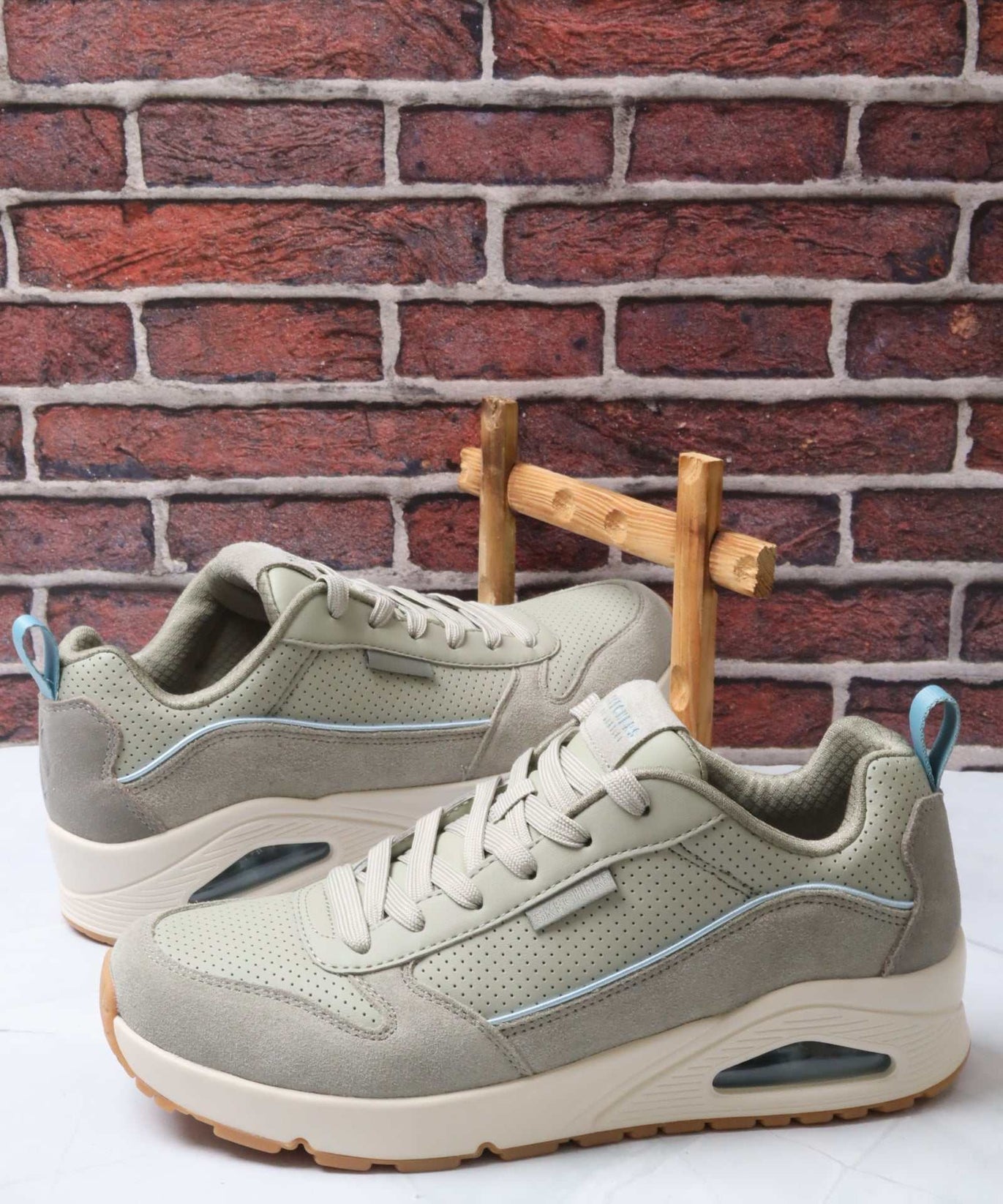 سكيتشرز رجالي أونو 183011