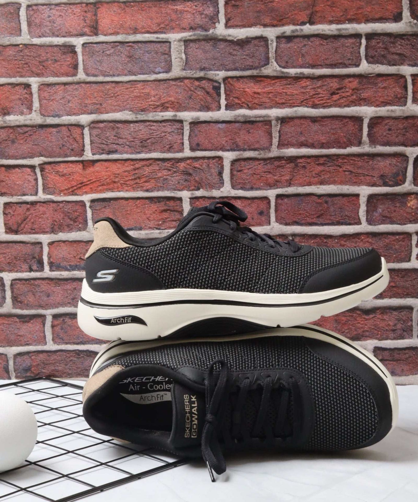 سكيتشرز رجالي جو ووك آرتش فيت 216603