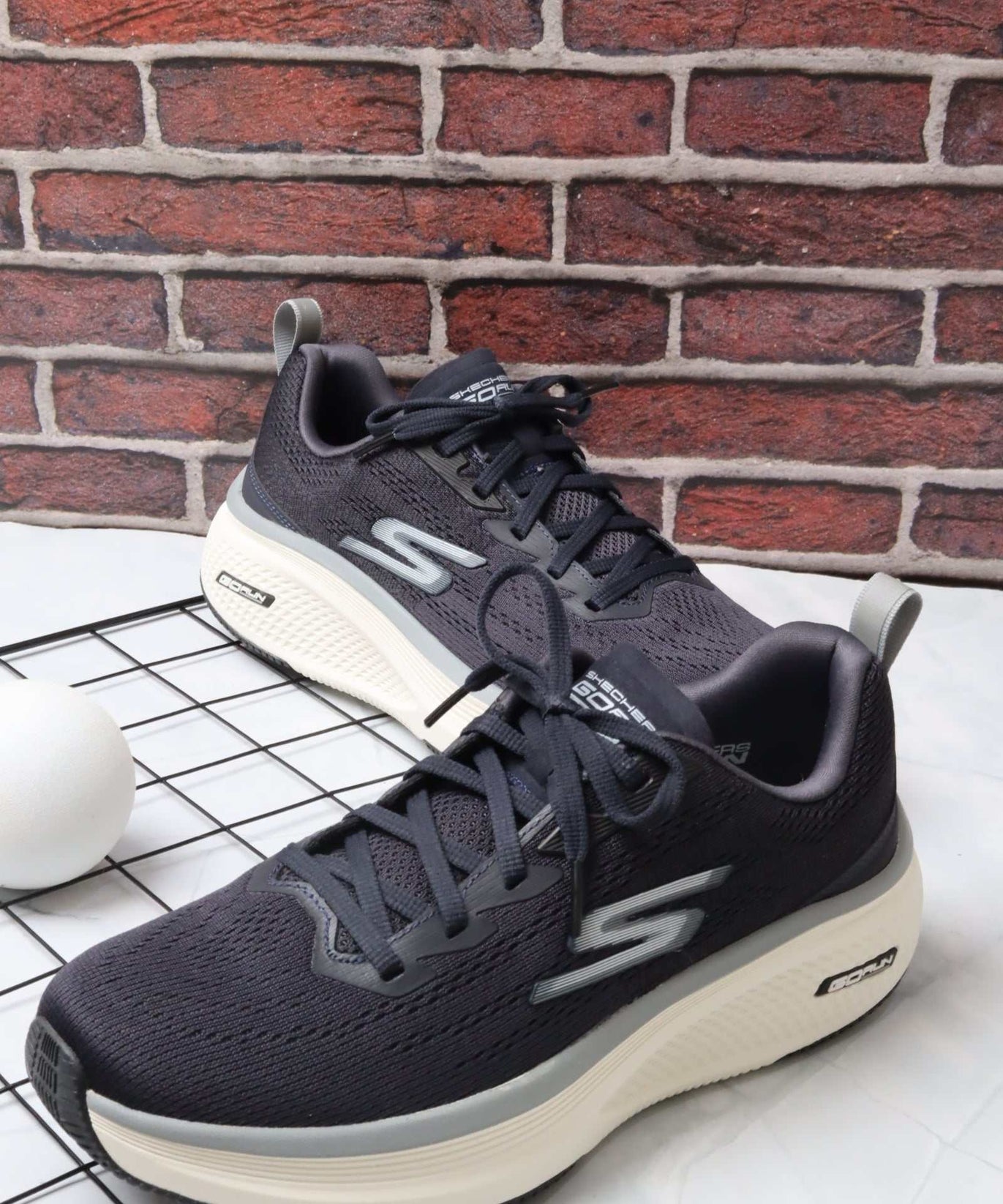 سكيتشرز رجالي جو رن إليفيت 220847