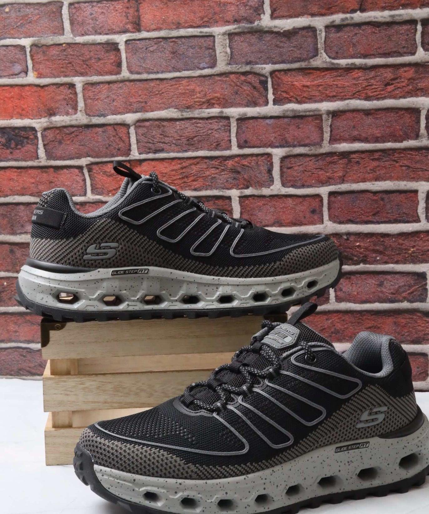 سكيتشرز رجالي جولد ستيب 237539