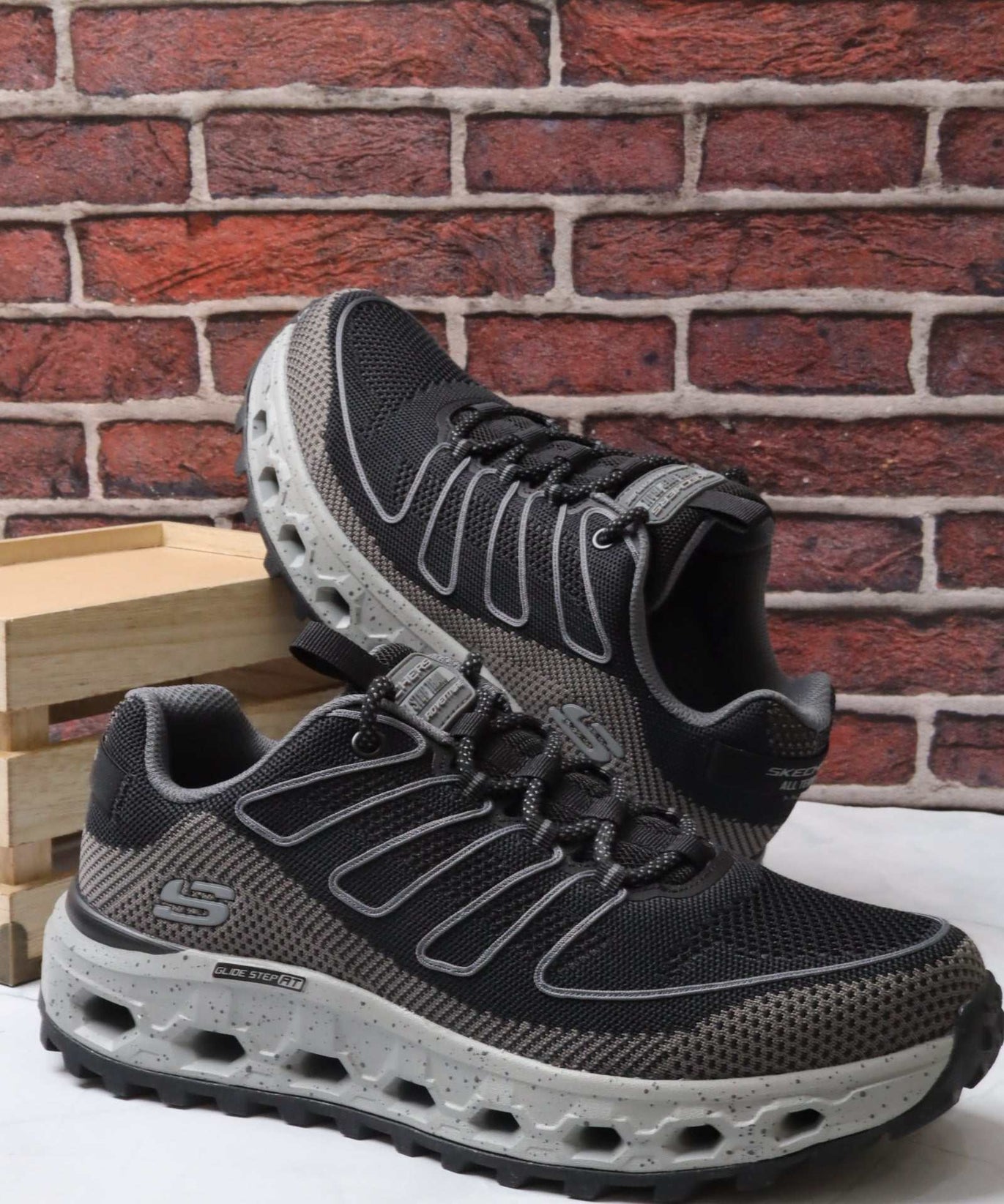 سكيتشرز رجالي جولد ستيب 237539