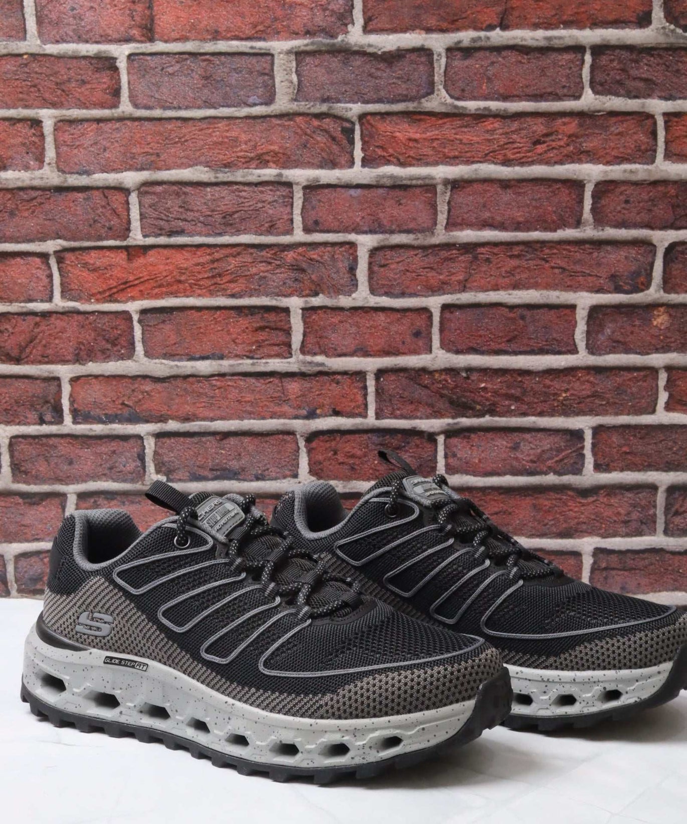 سكيتشرز رجالي جولد ستيب 237539