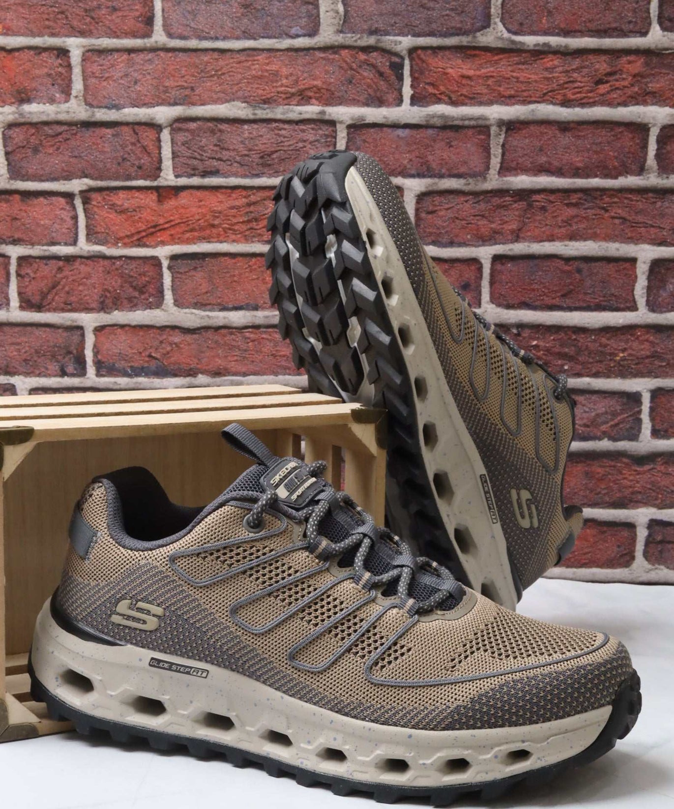 سكيتشرز رجالي جولد ستيب 237539