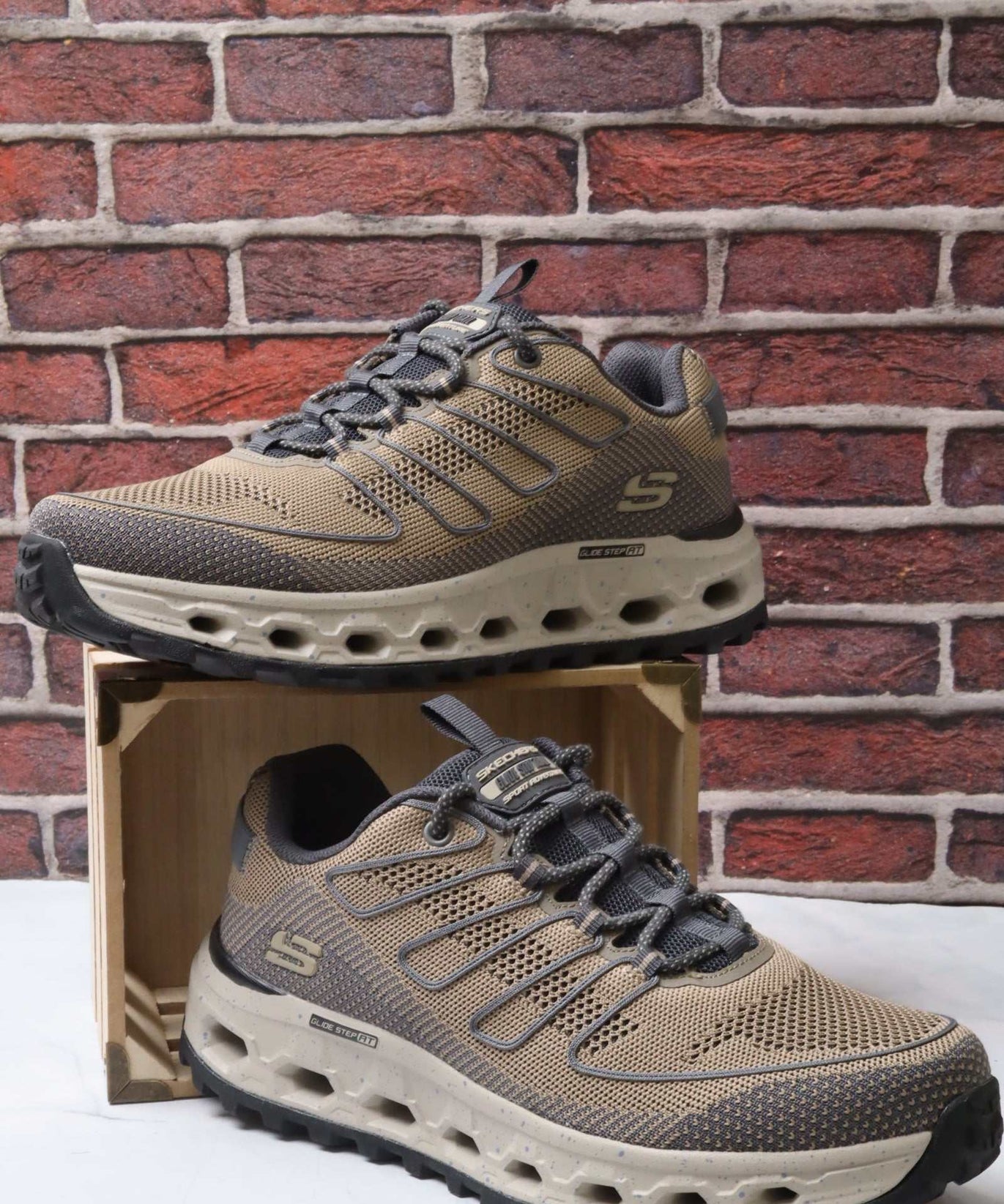 سكيتشرز رجالي جولد ستيب 237539