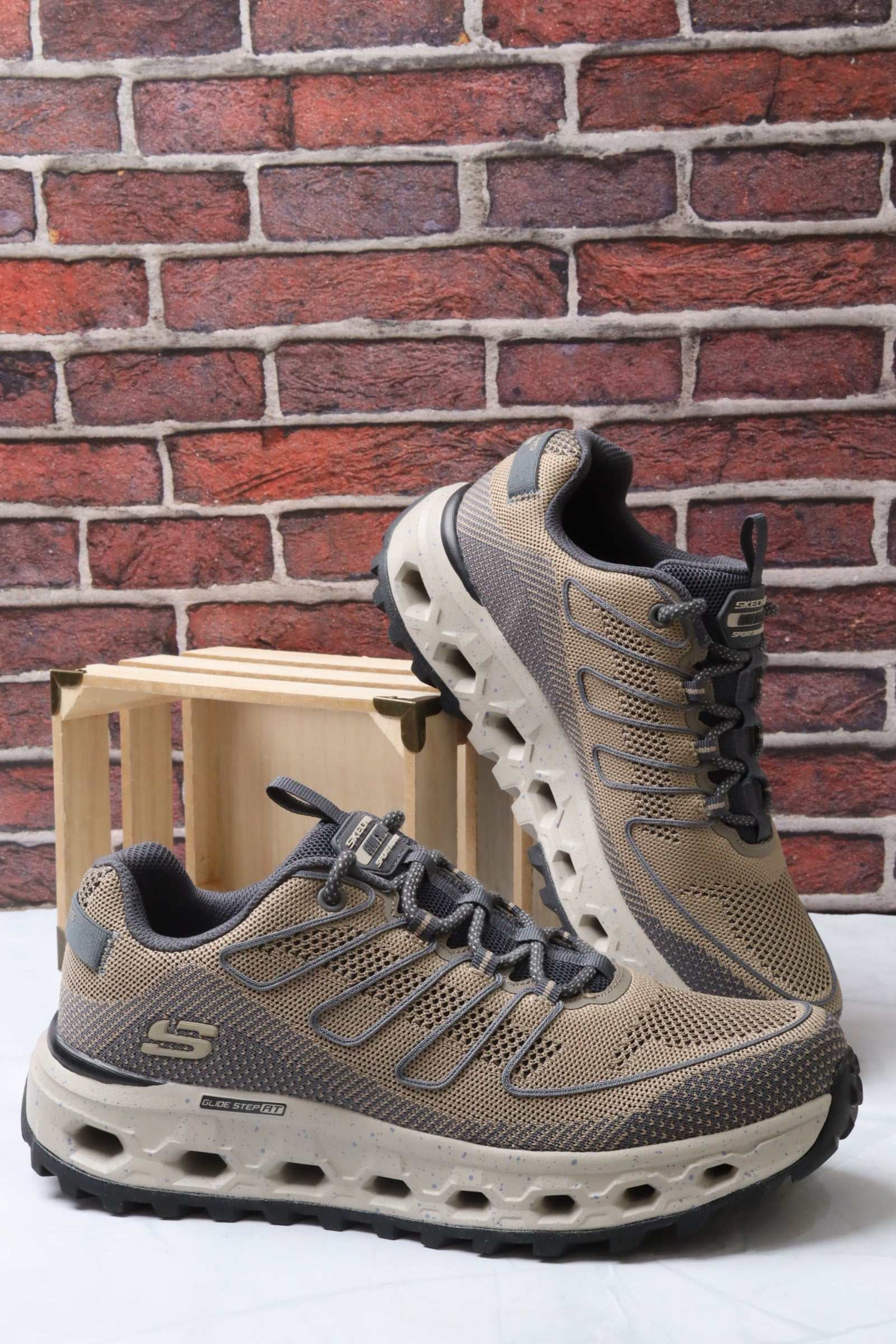 سكيتشرز رجالي جولد ستيب 237539