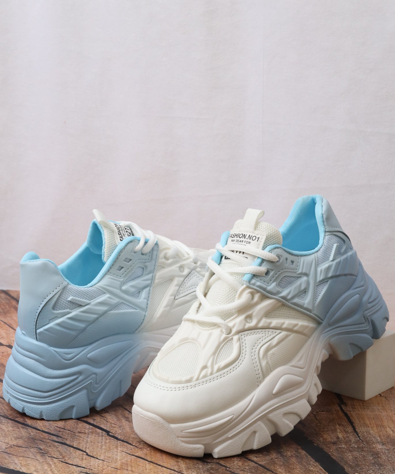 Women's Sports Shoes 5572