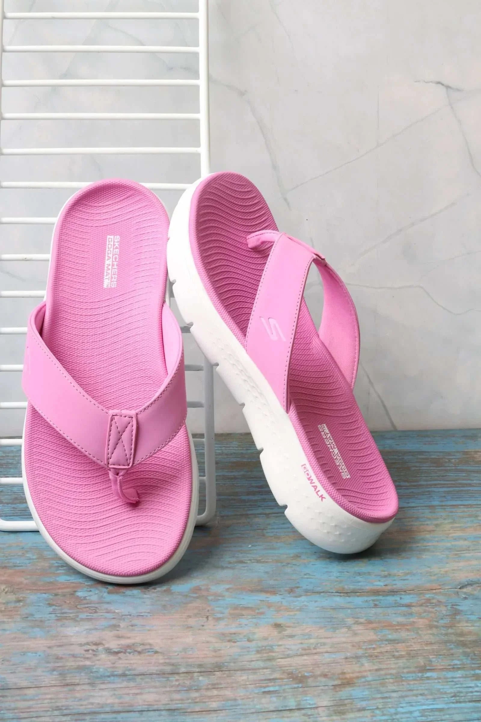 سكيتشرز نسائي جو ووك فليكس 141402