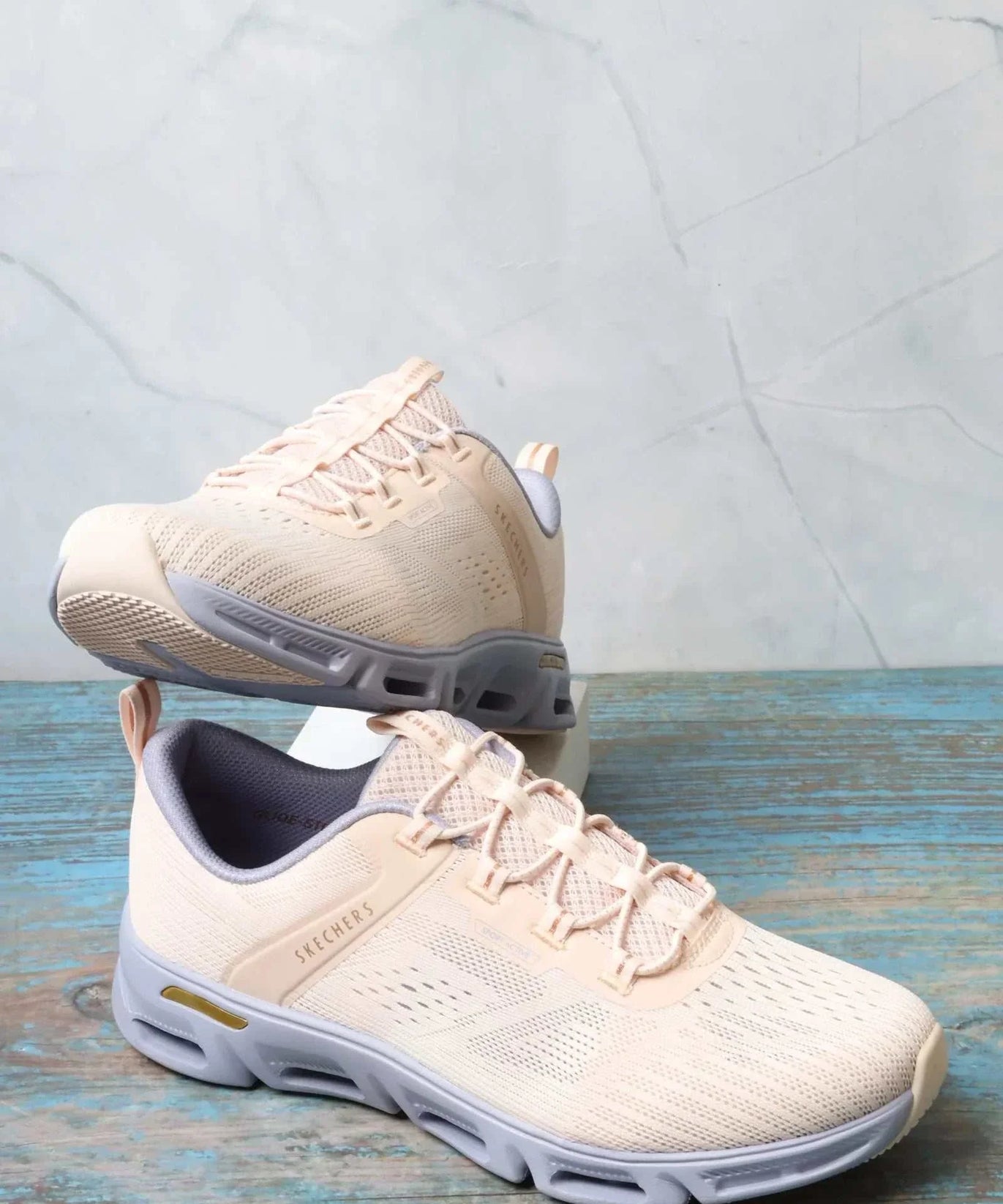 سكيتشرز نسائي جلايد ستيب 104601