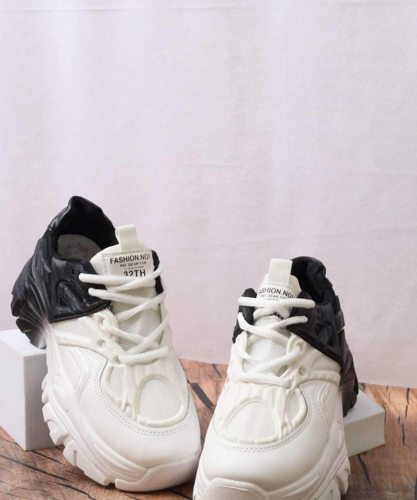 حذاء نسائي  5572