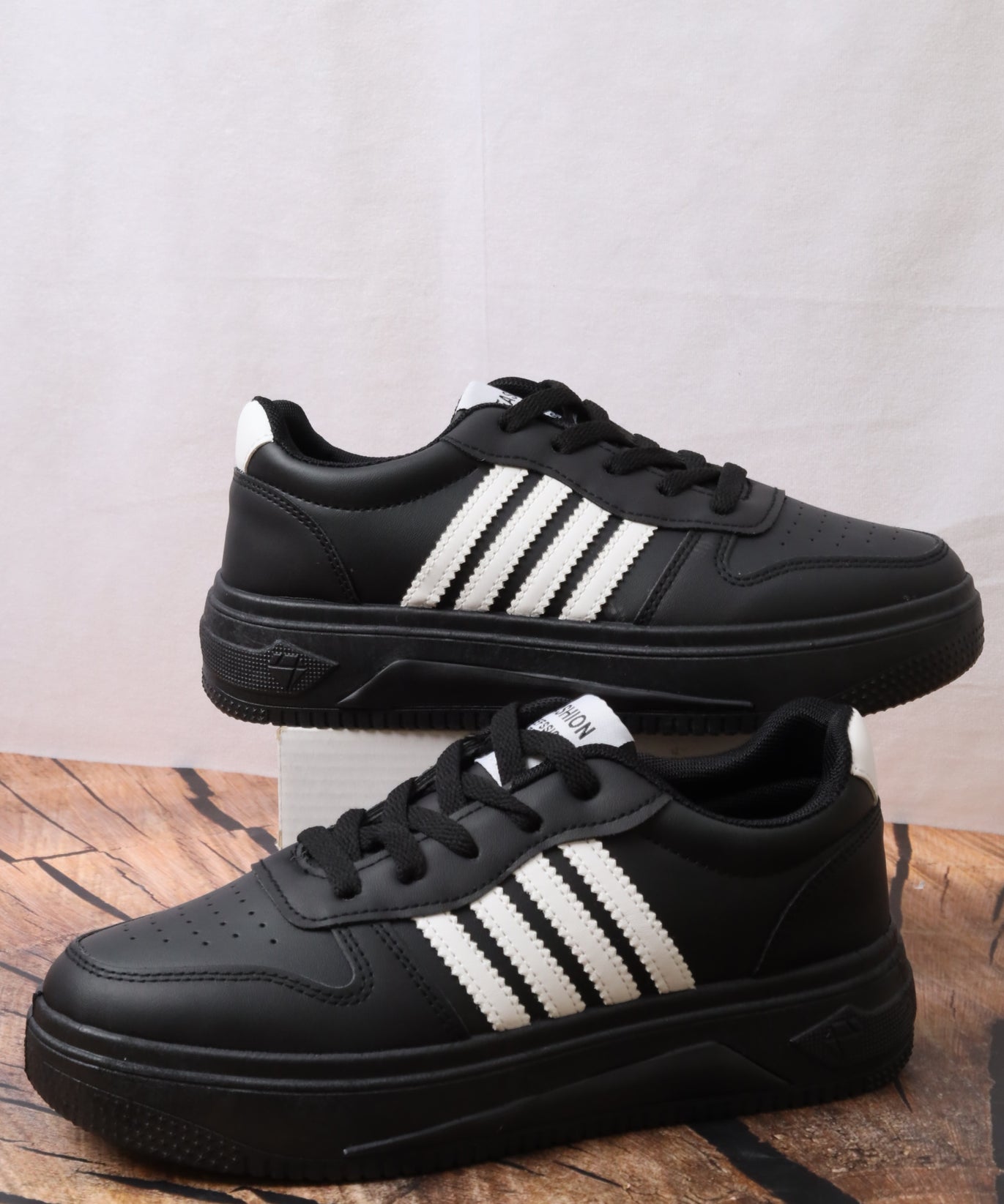 FS05-L10 حذاء رياضي نسائي