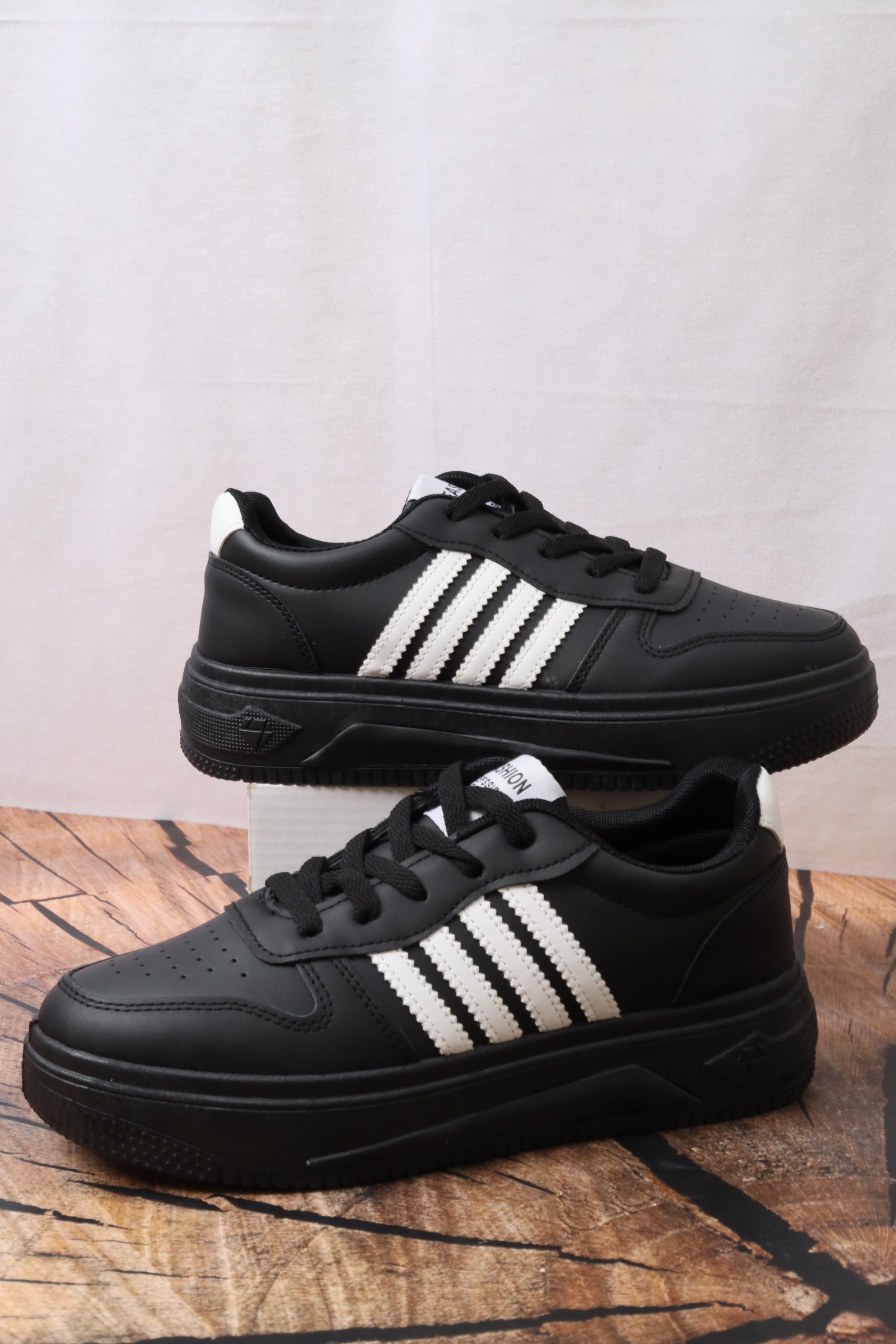 FS05-L10 حذاء رياضي نسائي