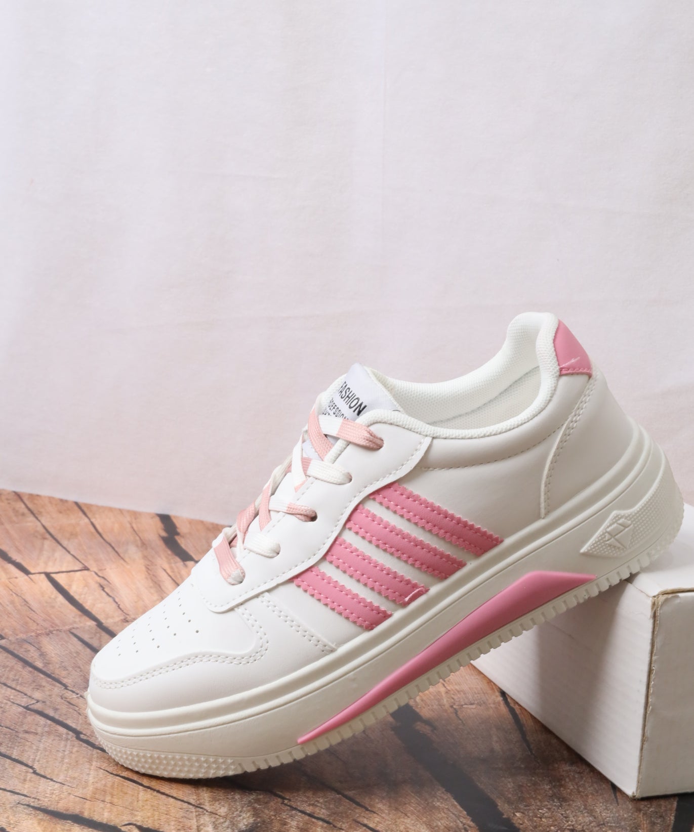 FS05-L10 حذاء رياضي نسائي