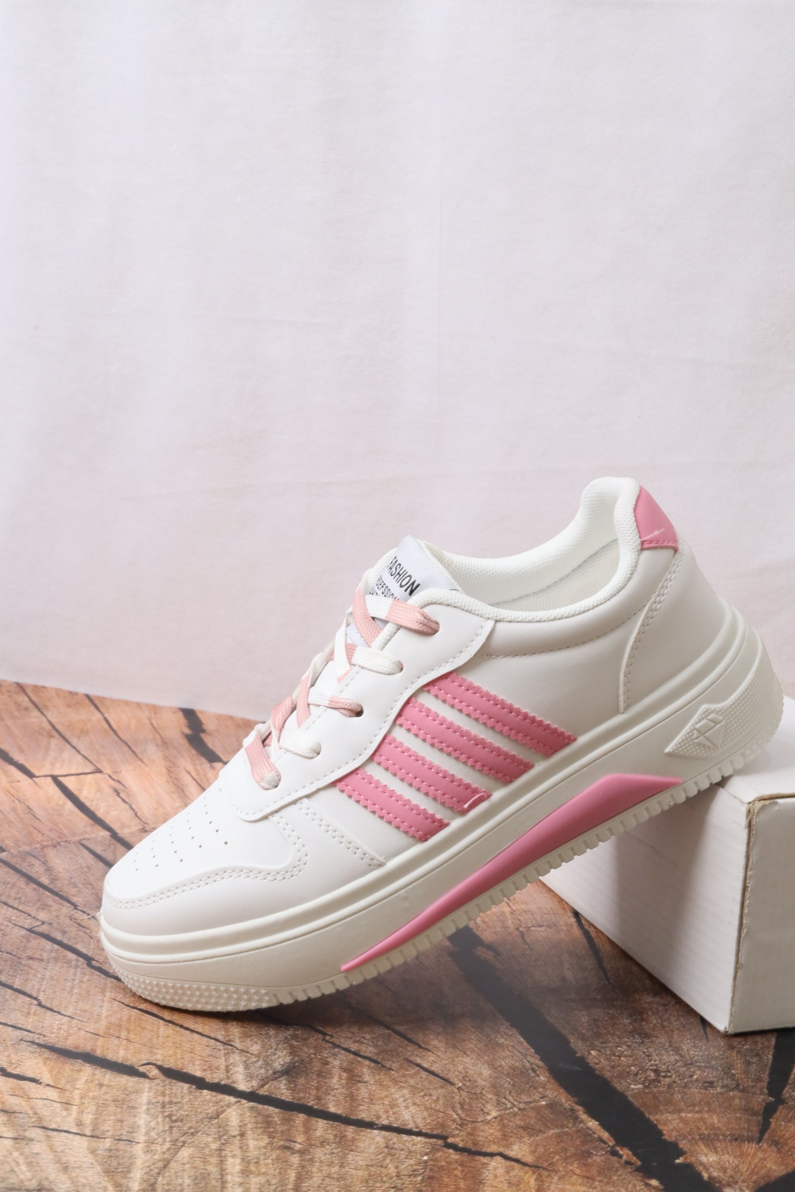 FS05-L10 حذاء رياضي نسائي