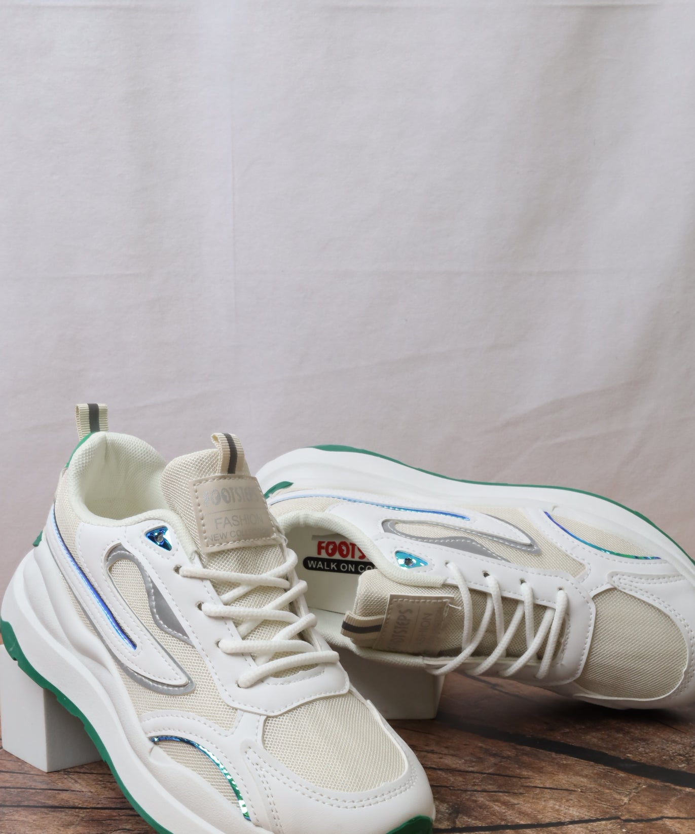 FS06-L16 حذاء رياضي نسائي