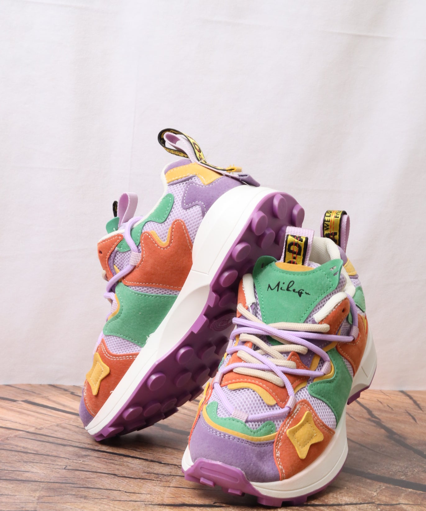 7372 حذاء رياضي نسائي