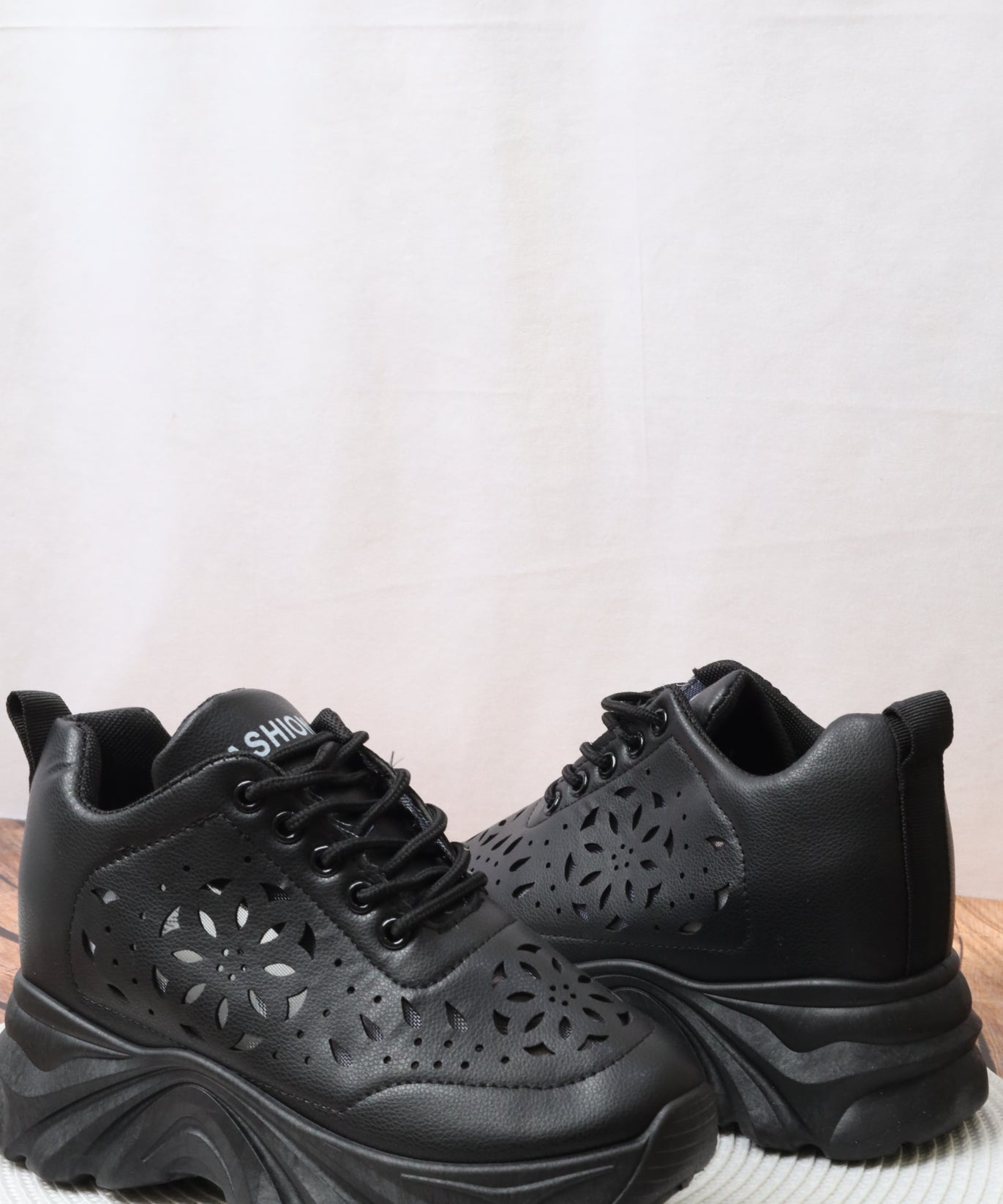 Women's Sports Shoes 6856