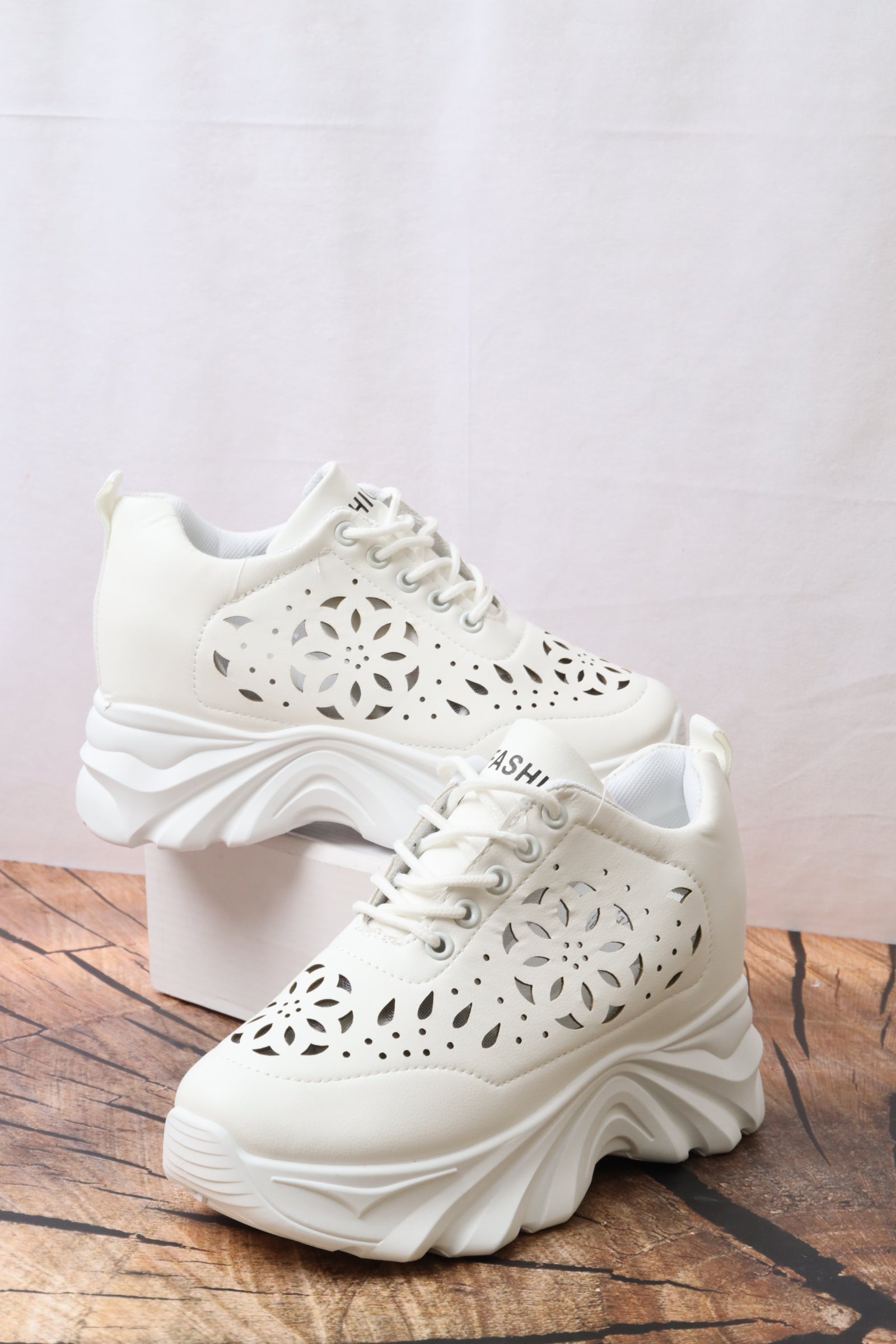 حذاء نسائي 6856