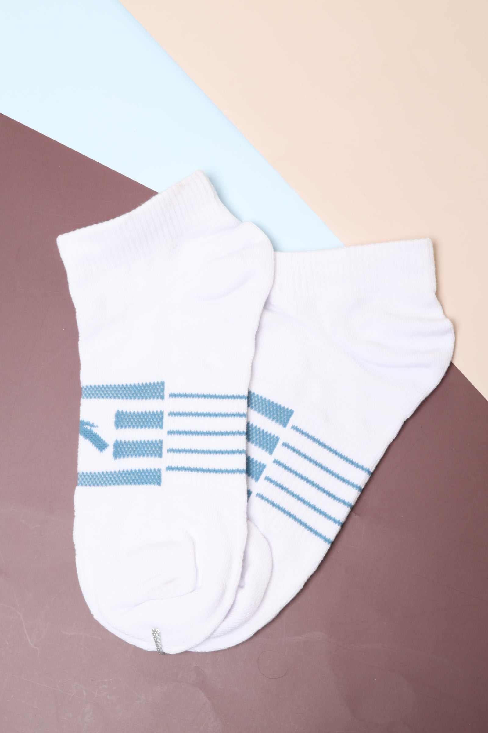 White sock 892135301-1