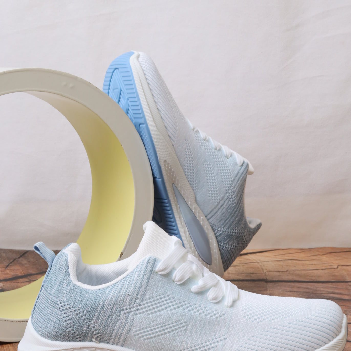 LS1124 حذاء رياضي نسائي