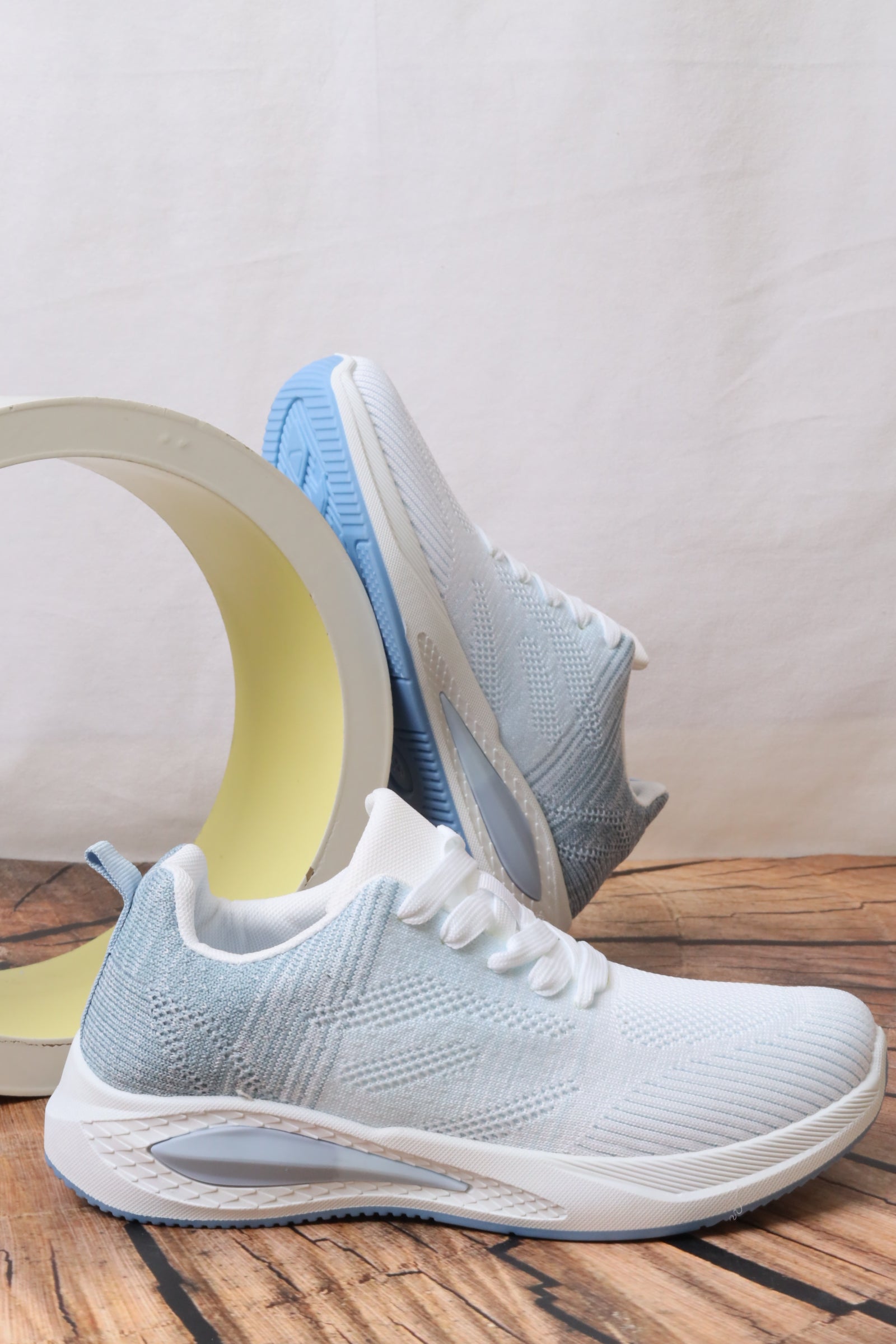 LS1124 حذاء رياضي نسائي