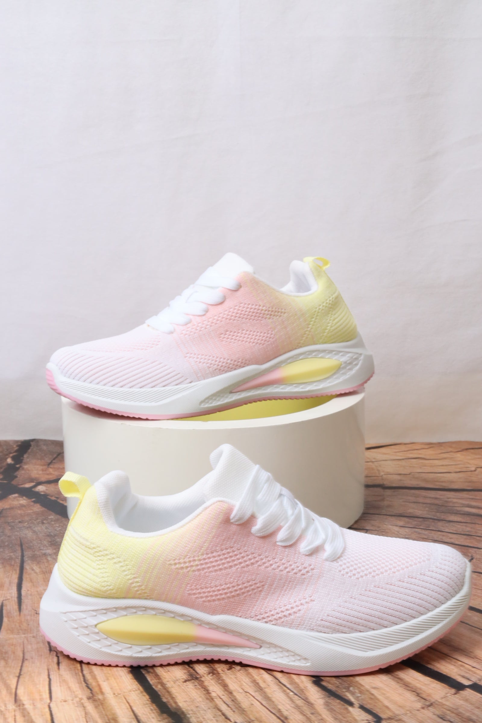 LS1124 حذاء رياضي نسائي