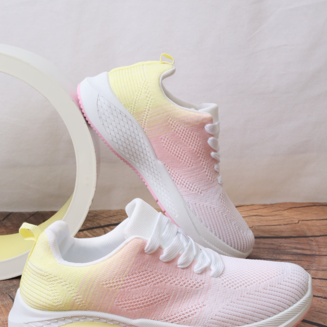 LS1124 حذاء رياضي نسائي