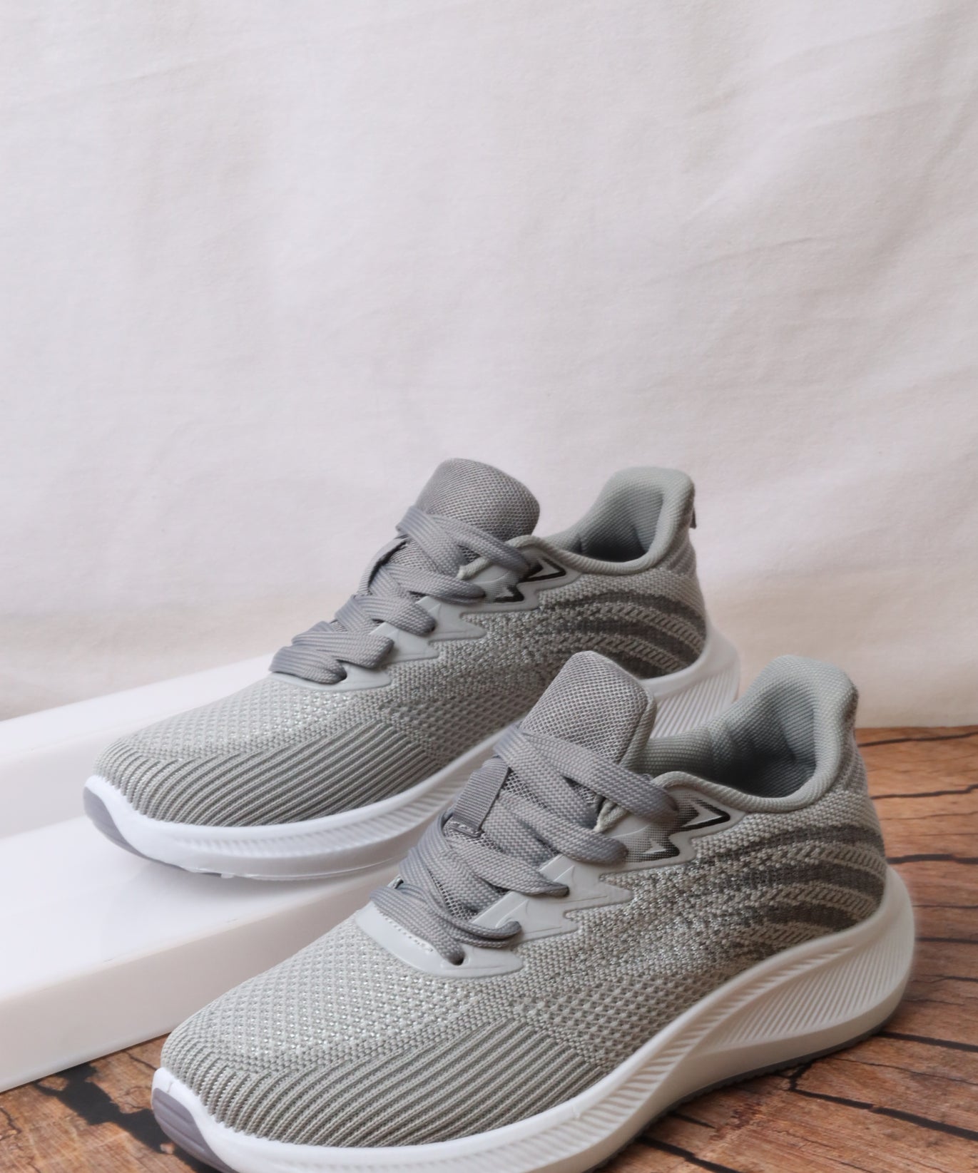 LS1119 Women's Sports Shoes 