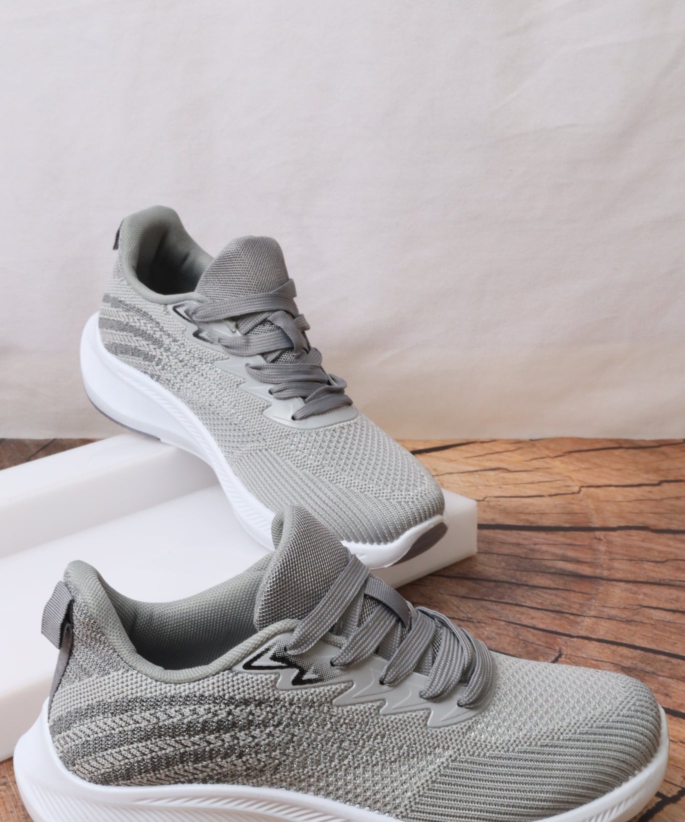 LS1119 Women's Sports Shoes 