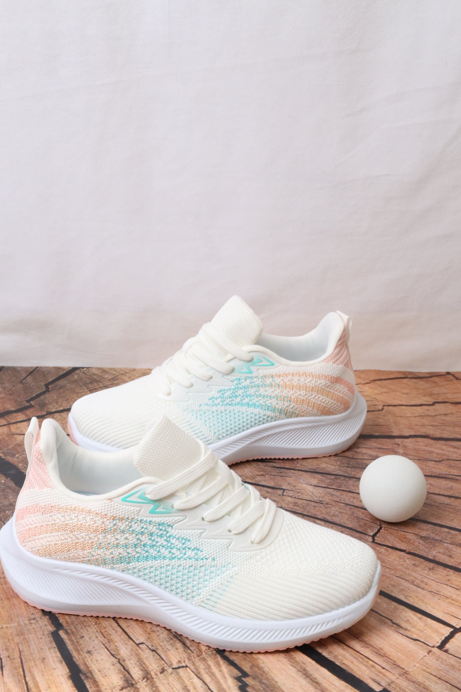 LS1119 Women's Sports Shoes 