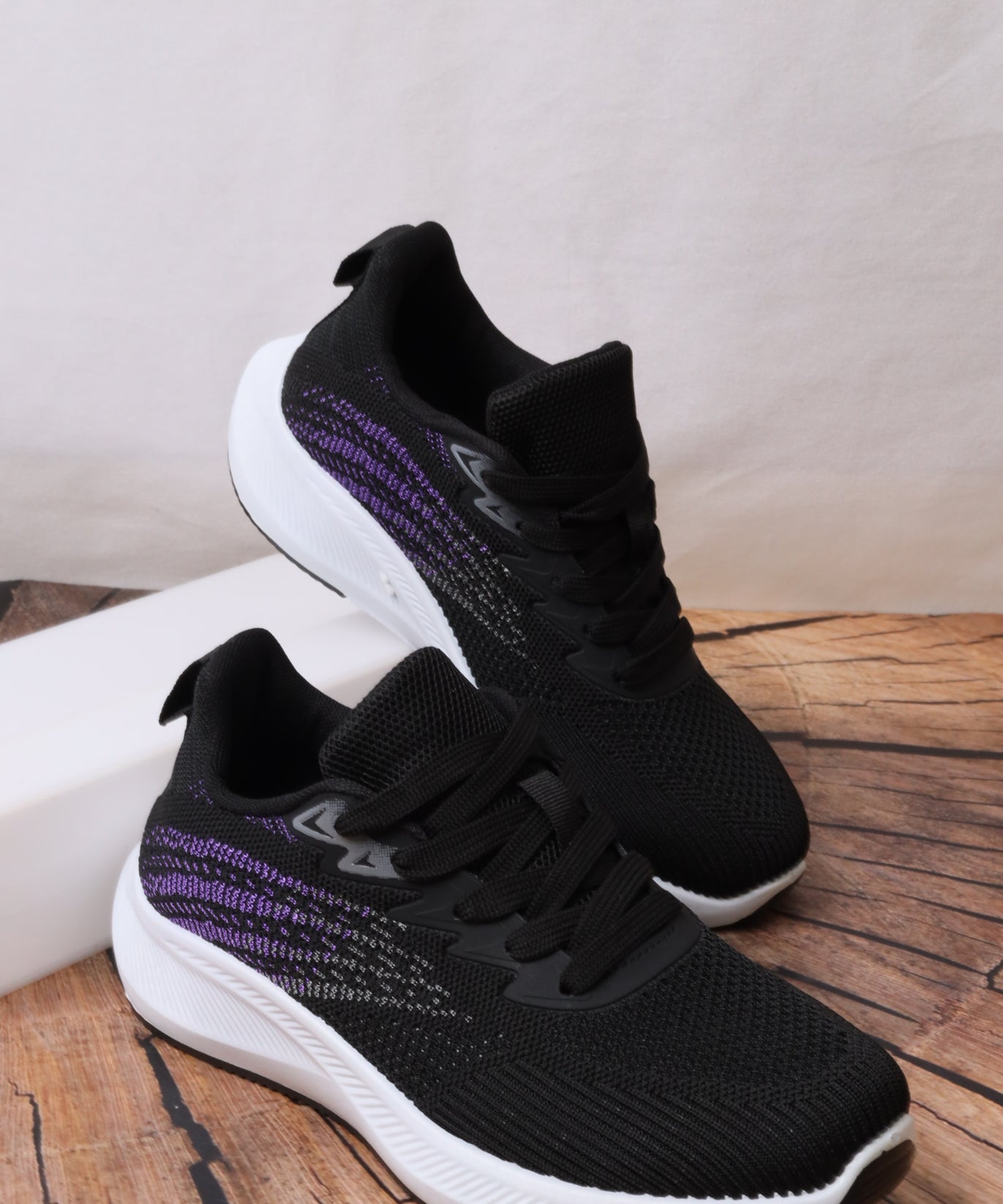 LS1119 Women's Sports Shoes 